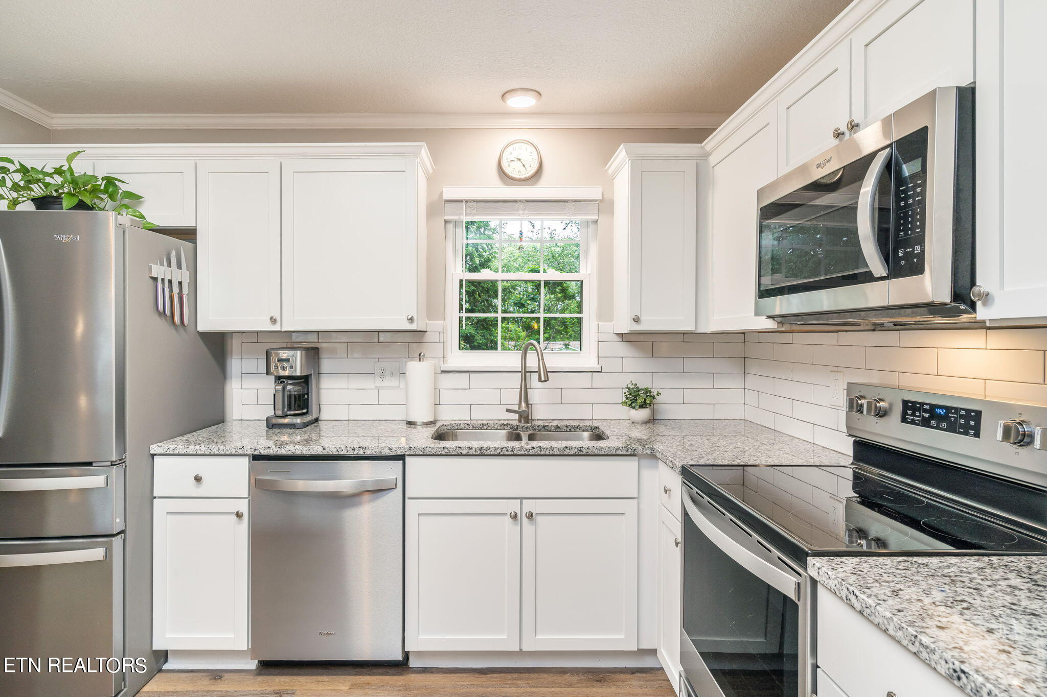 233 Amesbury Rd
