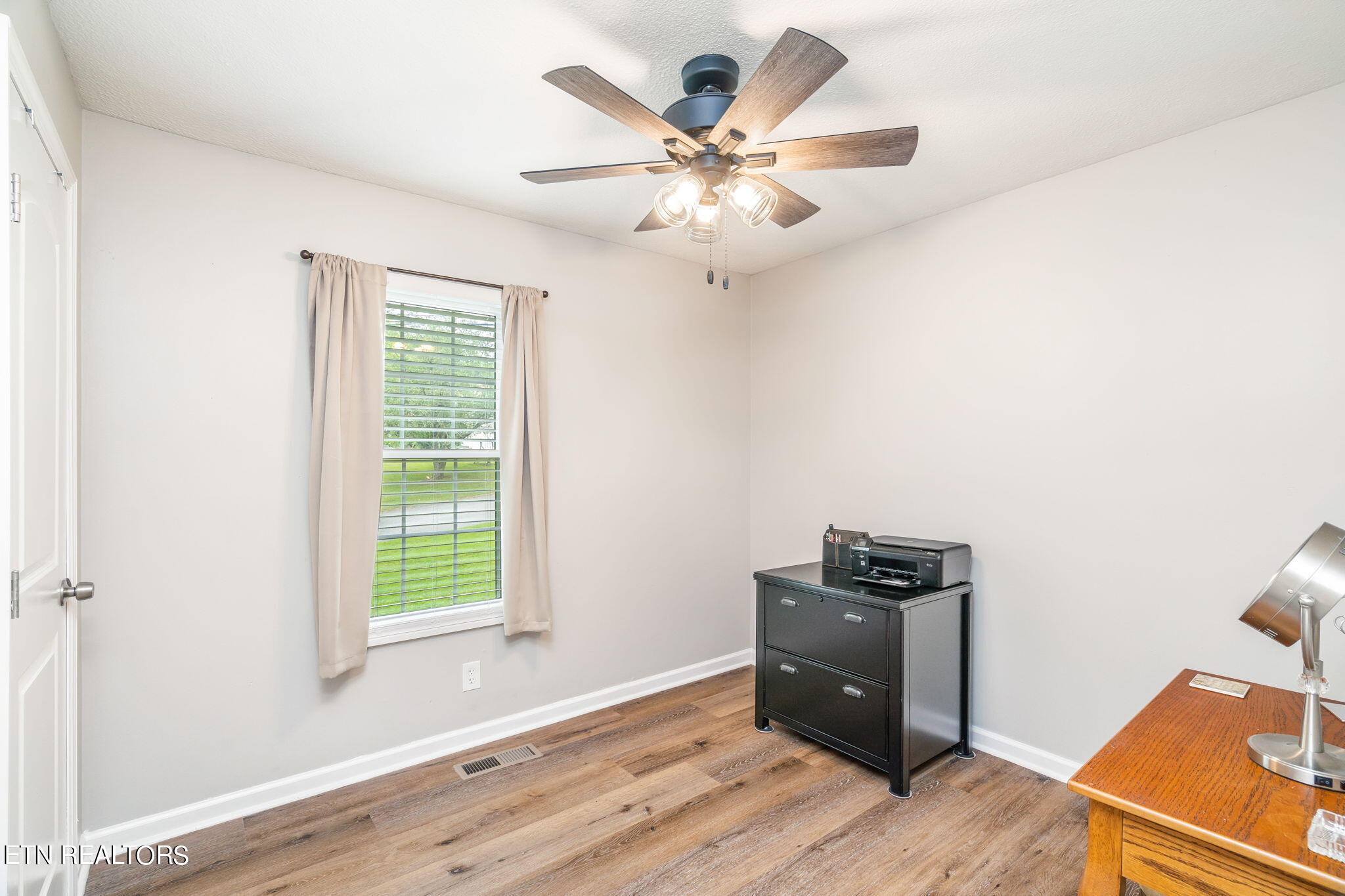 233 Amesbury Rd