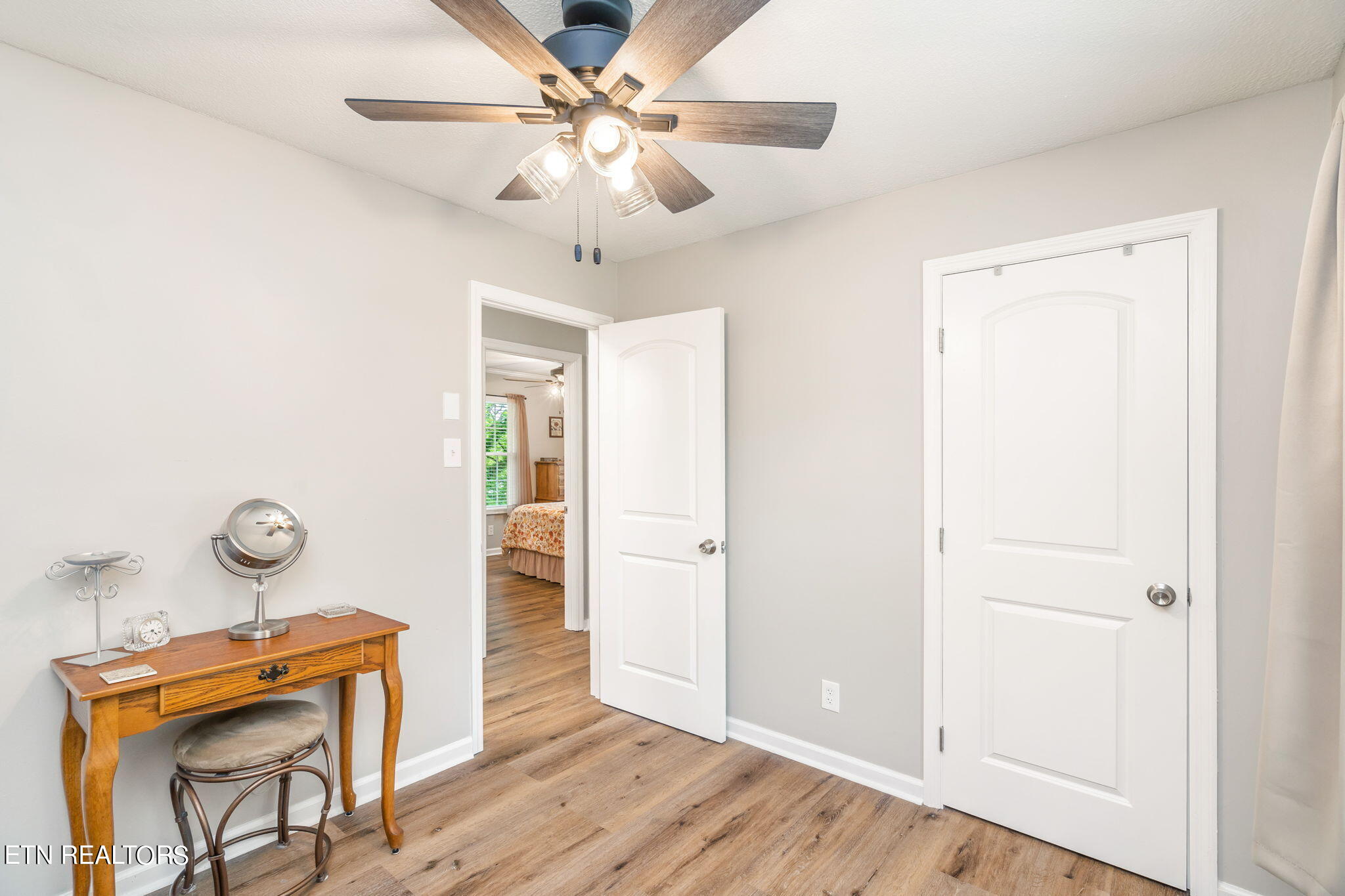 233 Amesbury Rd
