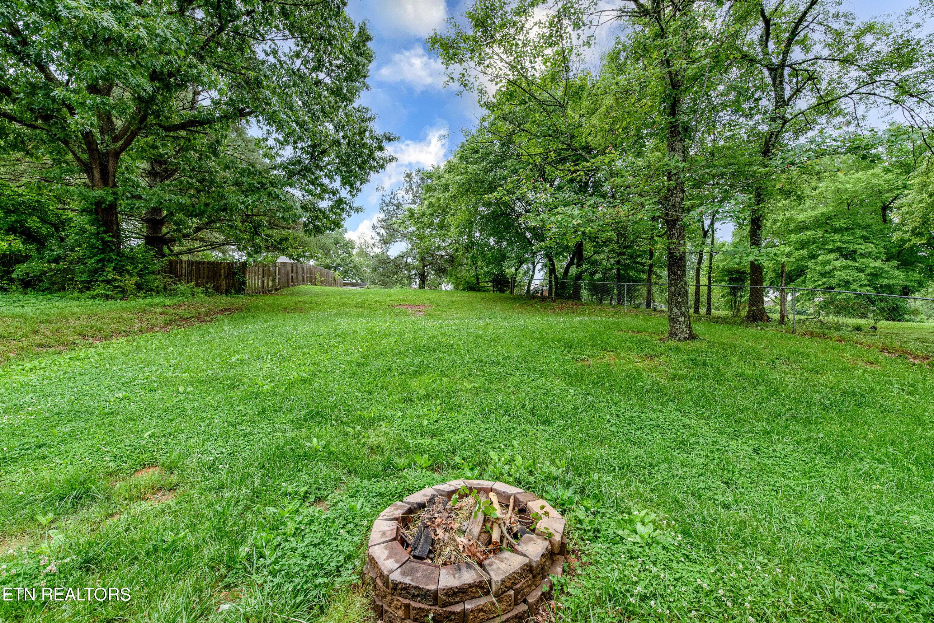 1602 Tuckaleechee Pike