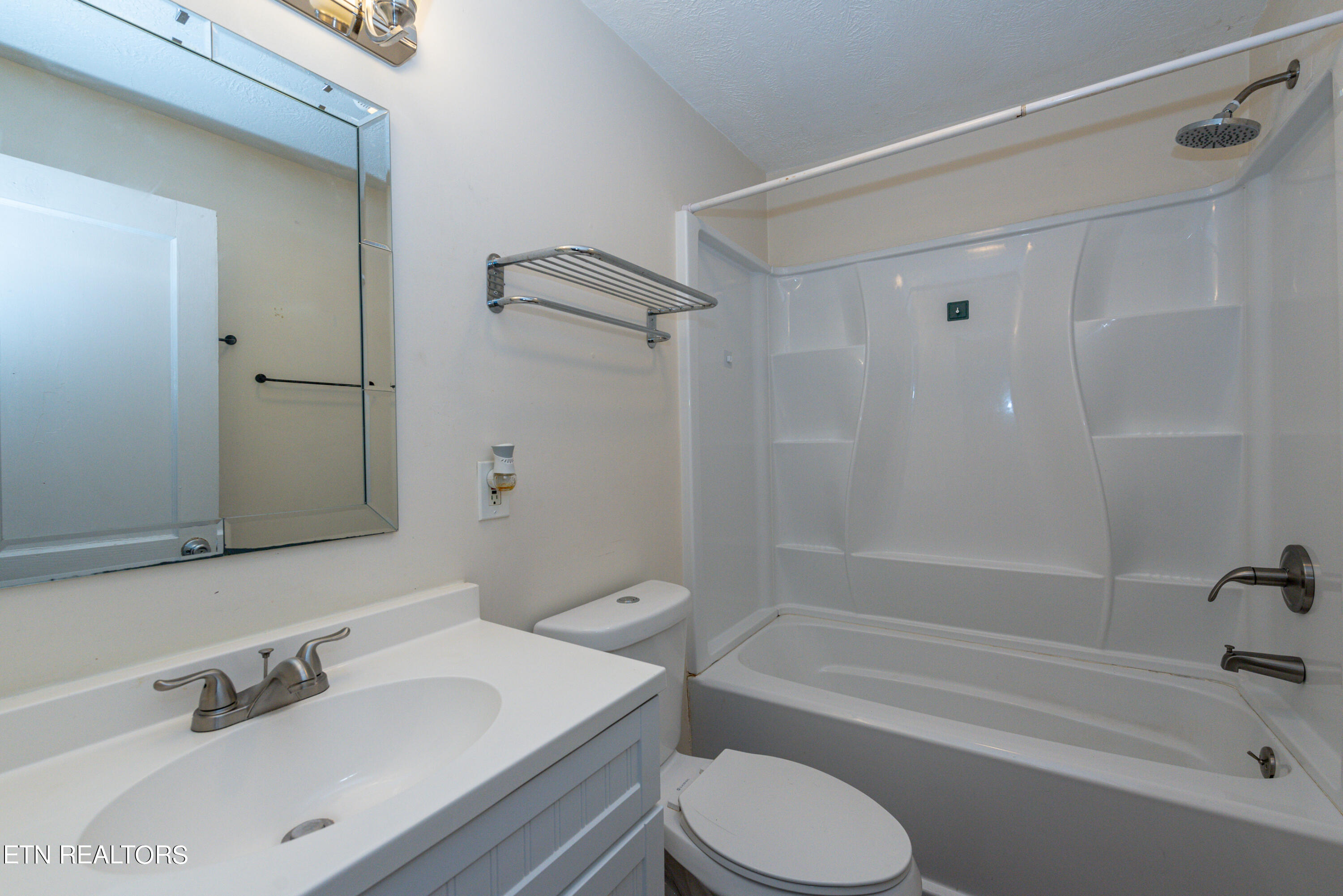 1602 Tuckaleechee Pike