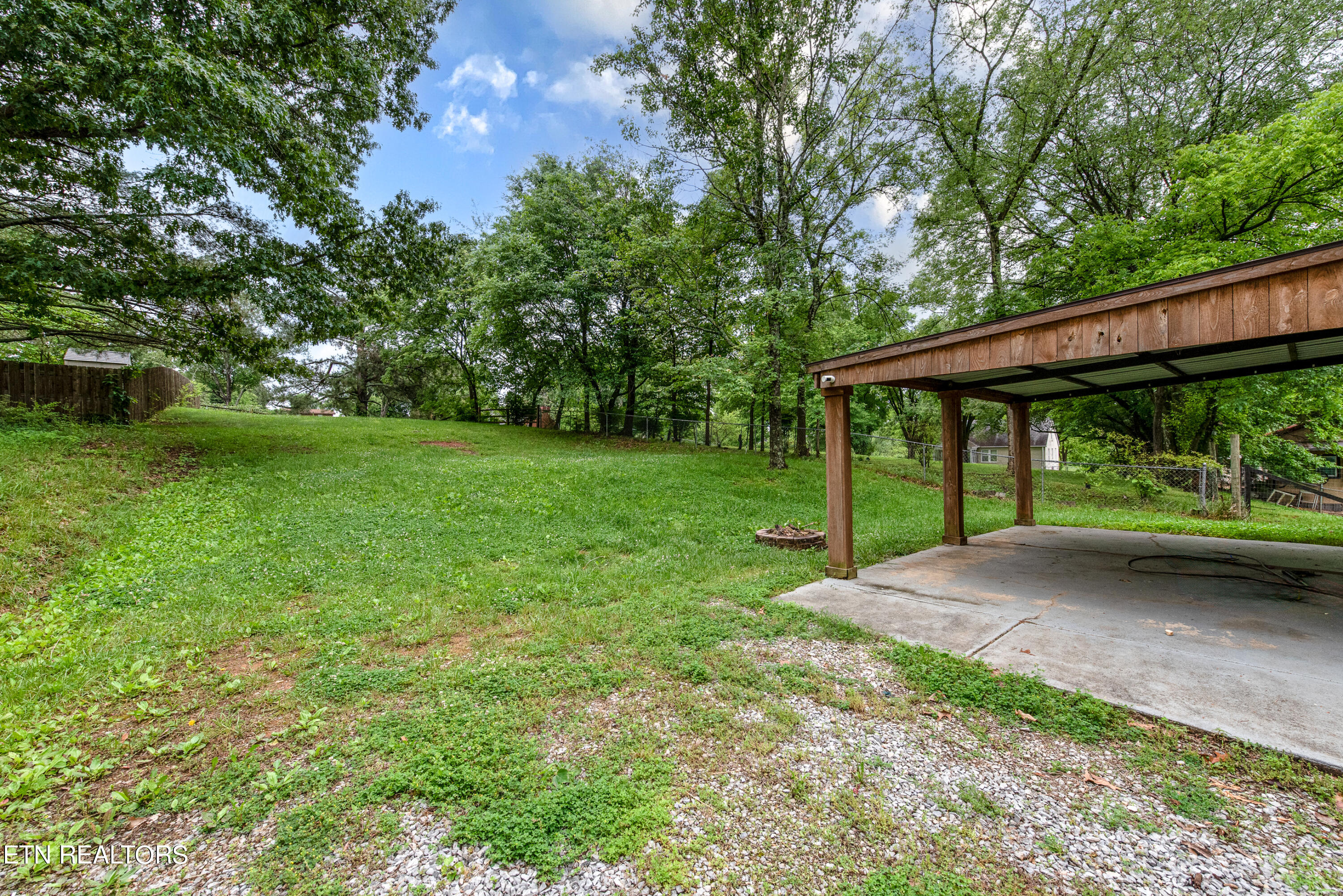 1602 Tuckaleechee Pike