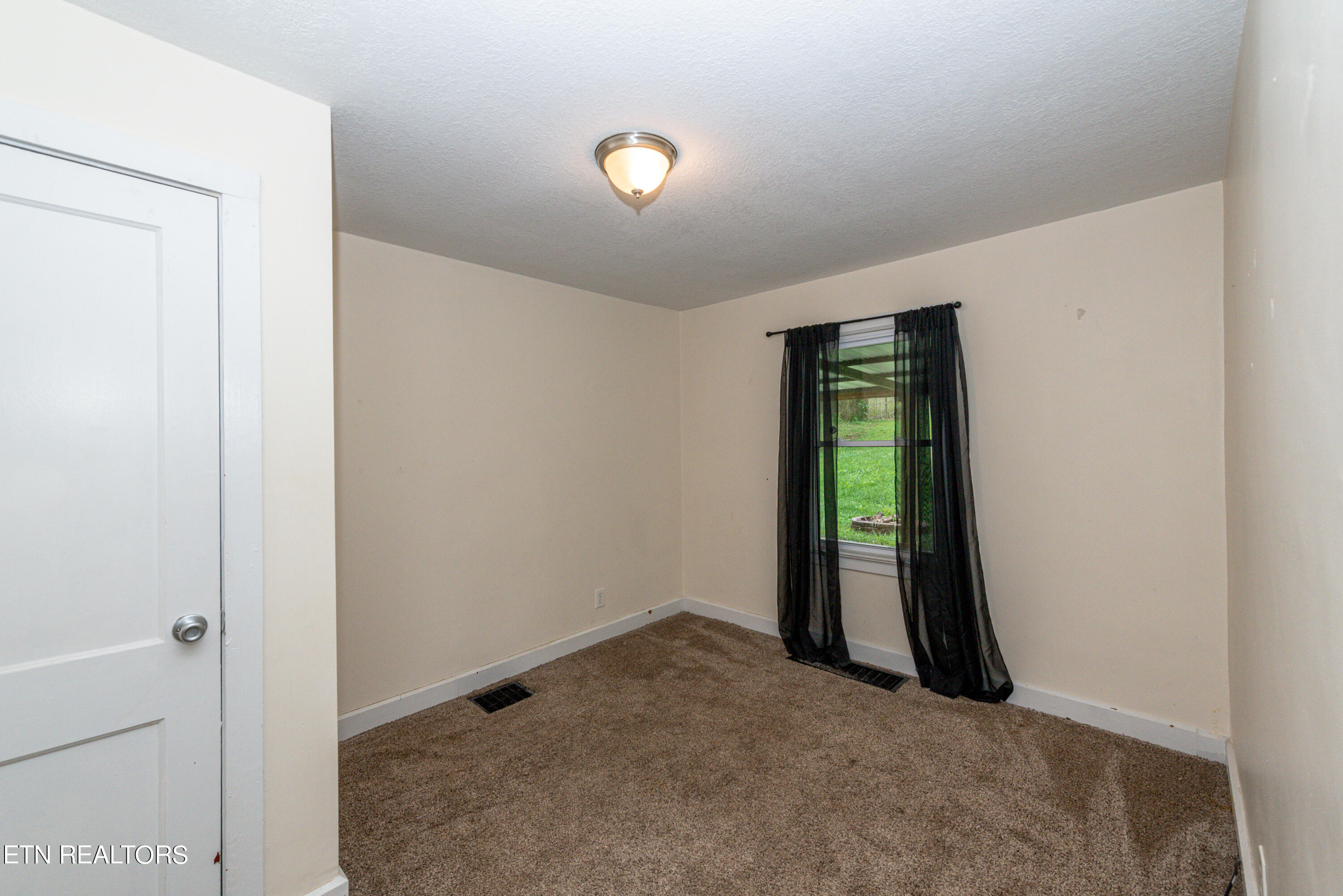 1602 Tuckaleechee Pike