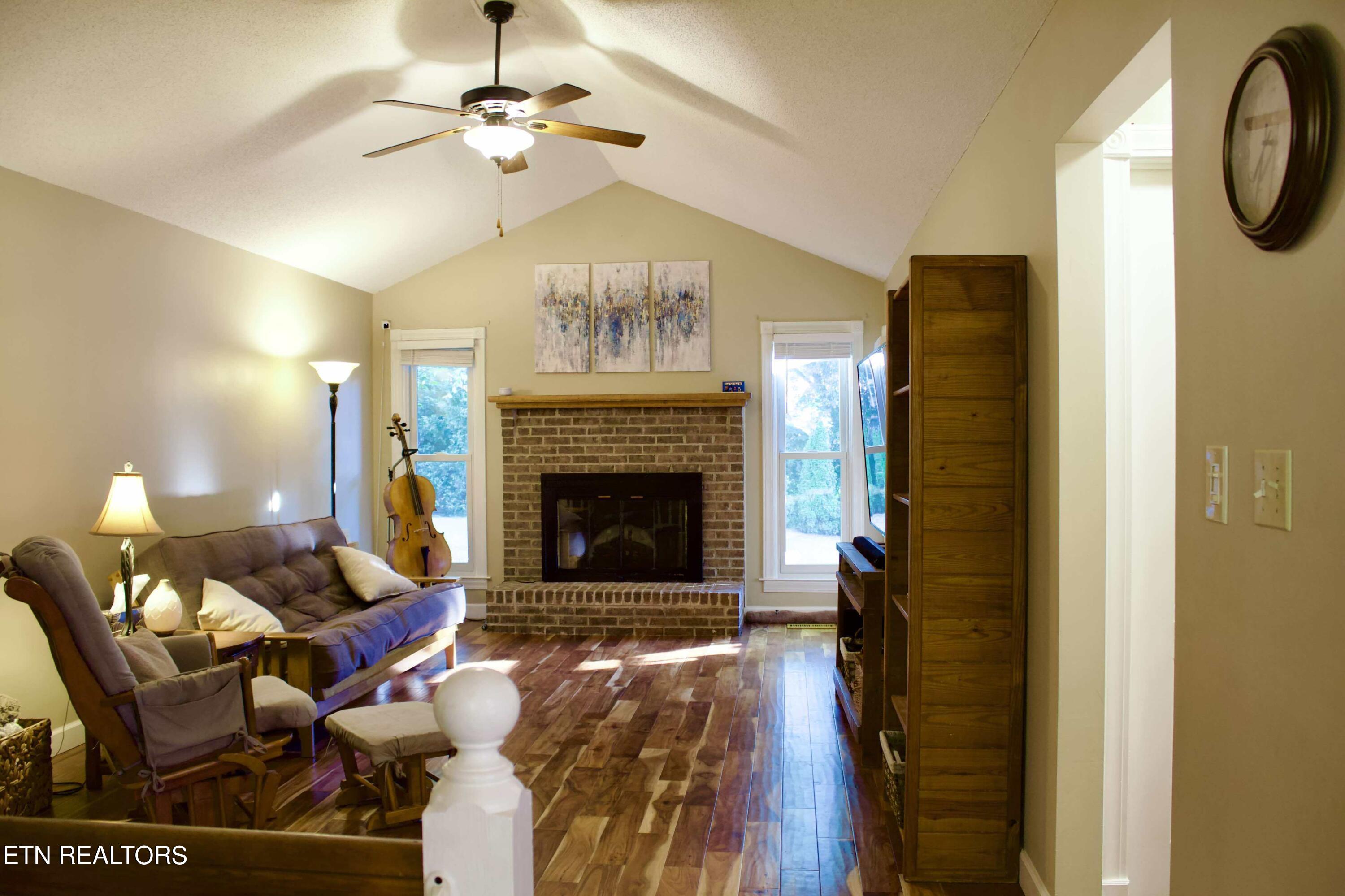 927 Sugarwood Drive