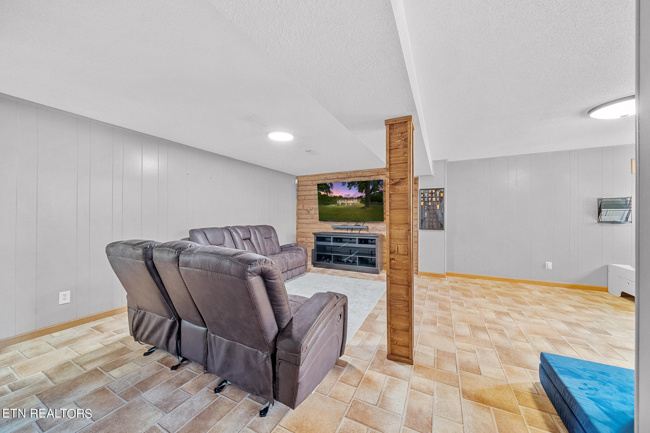 2309 Shawn Drive