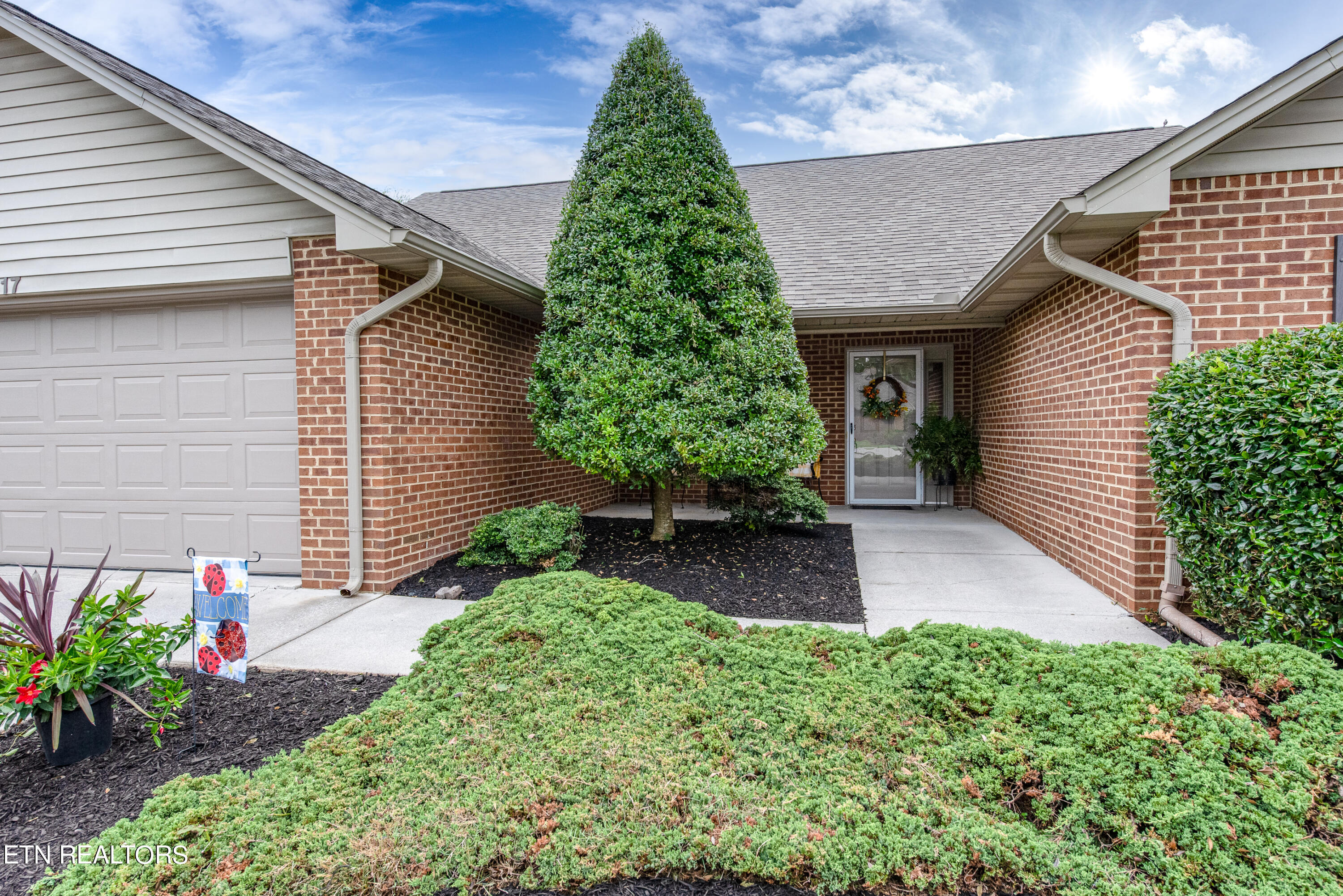 417 Exeter Court