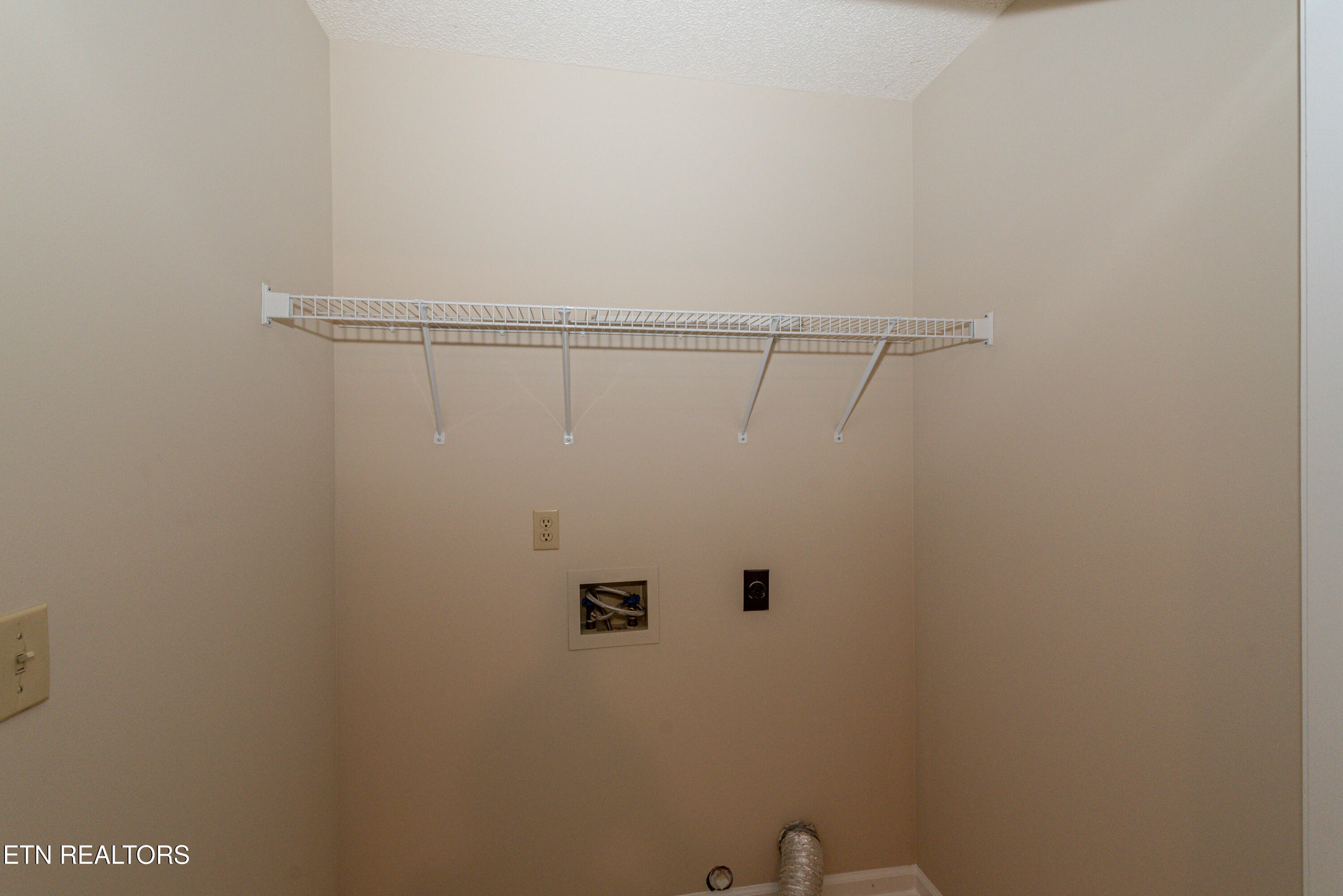 417 Exeter Court