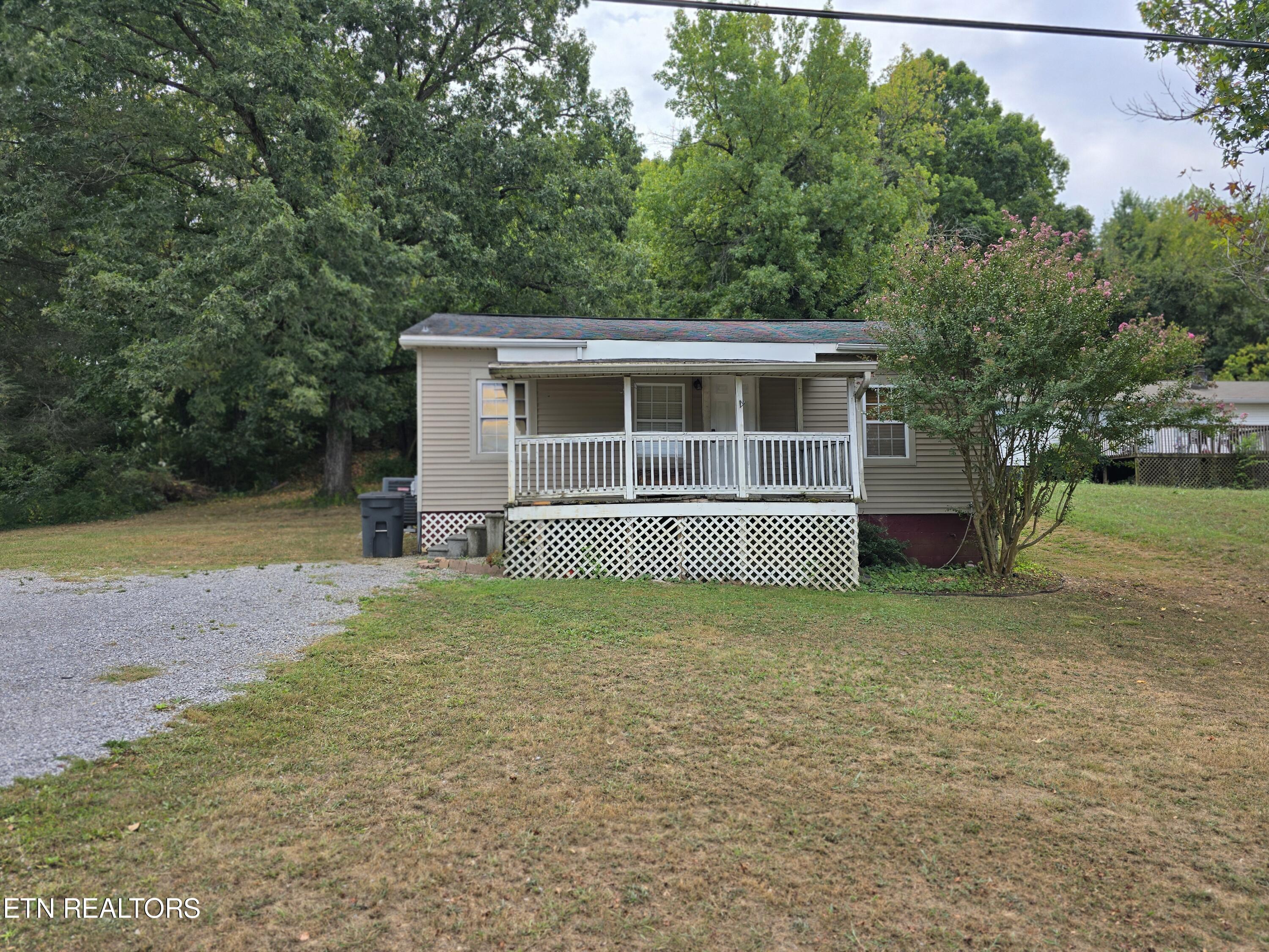 625 Wallace Harris Ave