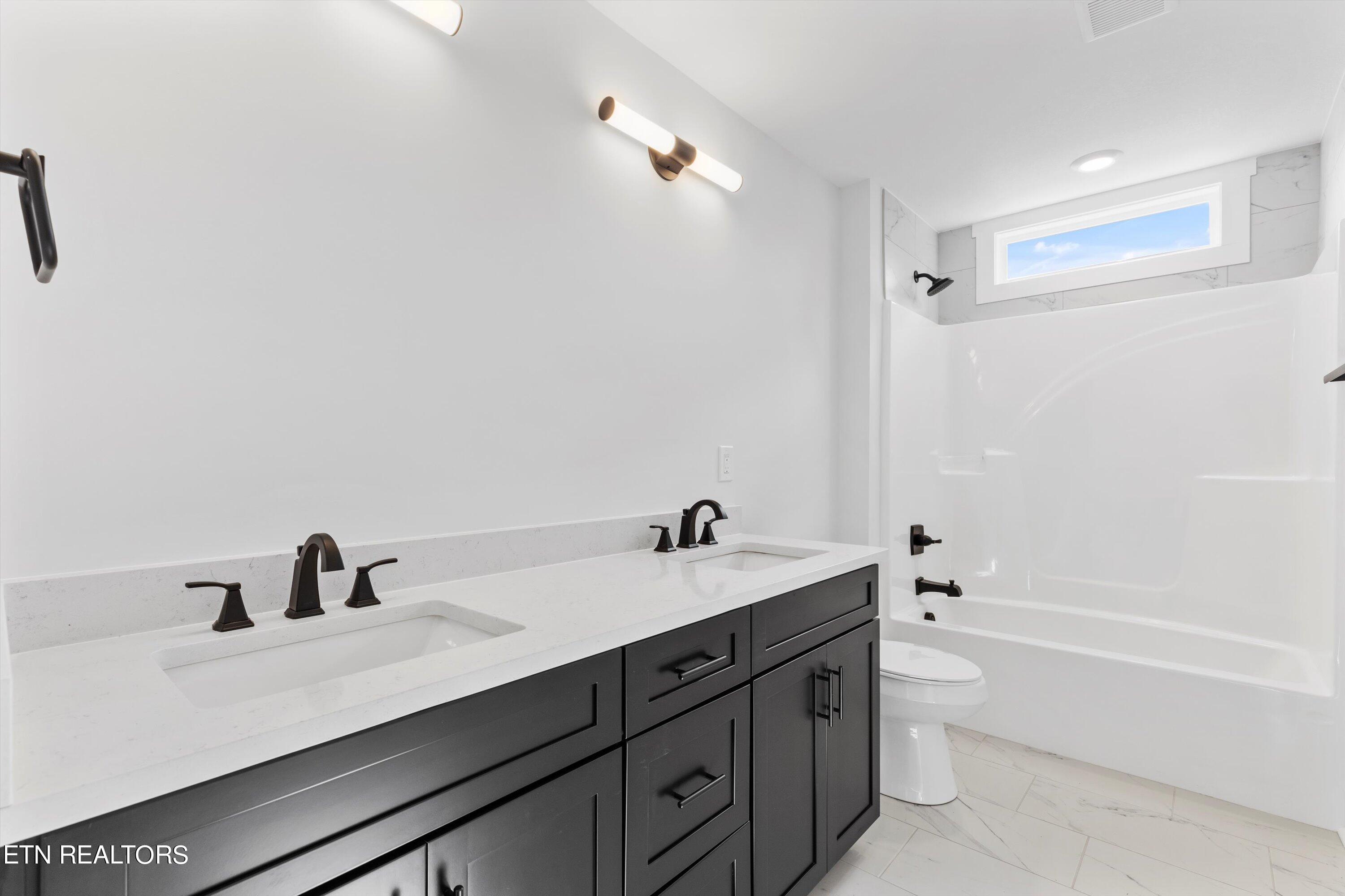 5739 Mountain Vista Lane