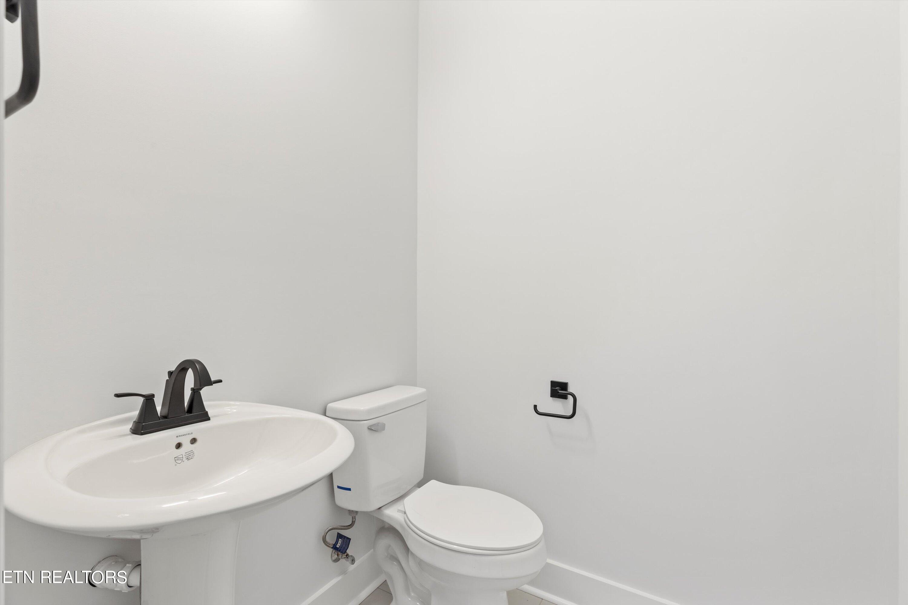 5739 Mountain Vista Lane