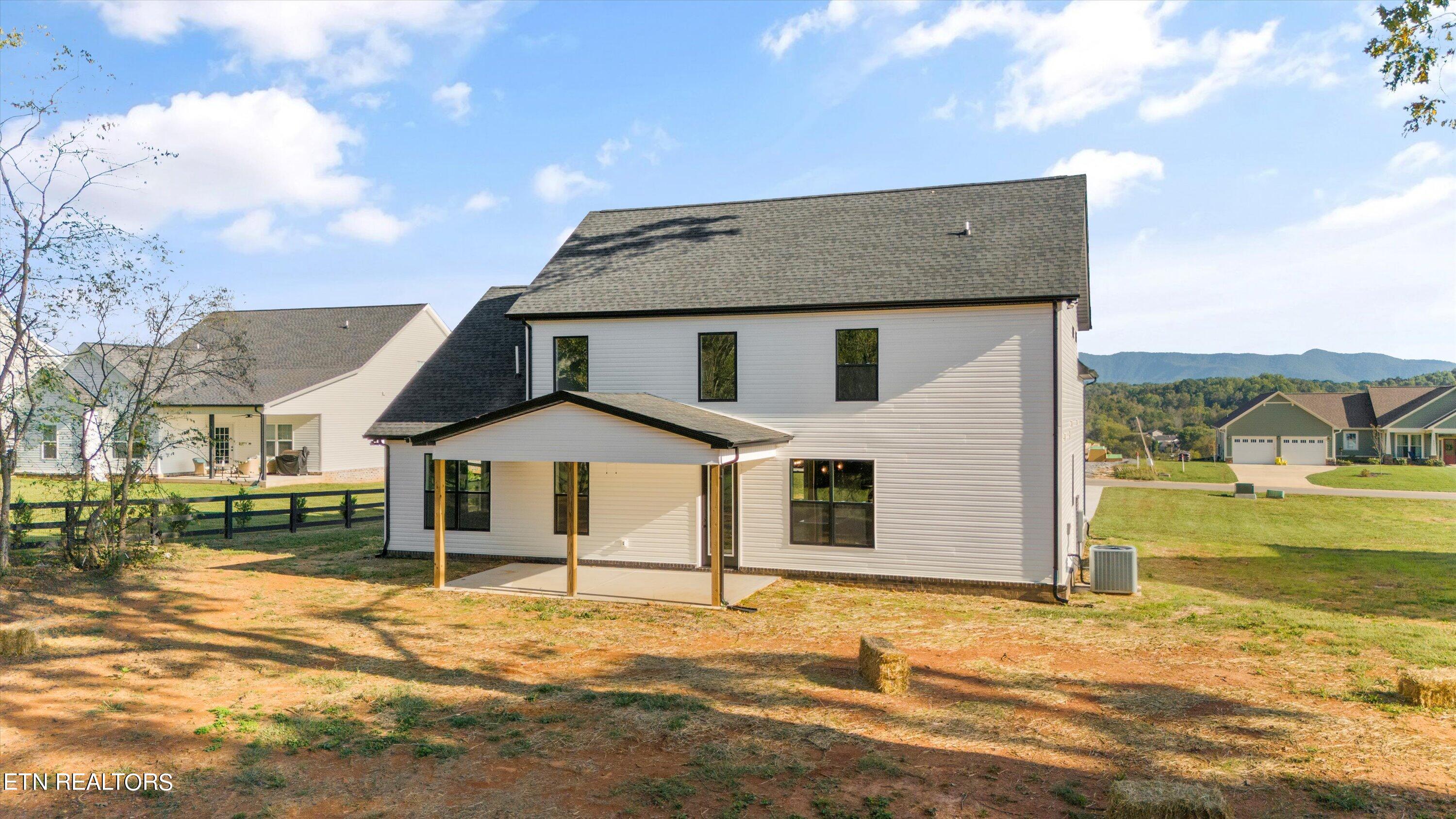 5739 Mountain Vista Lane