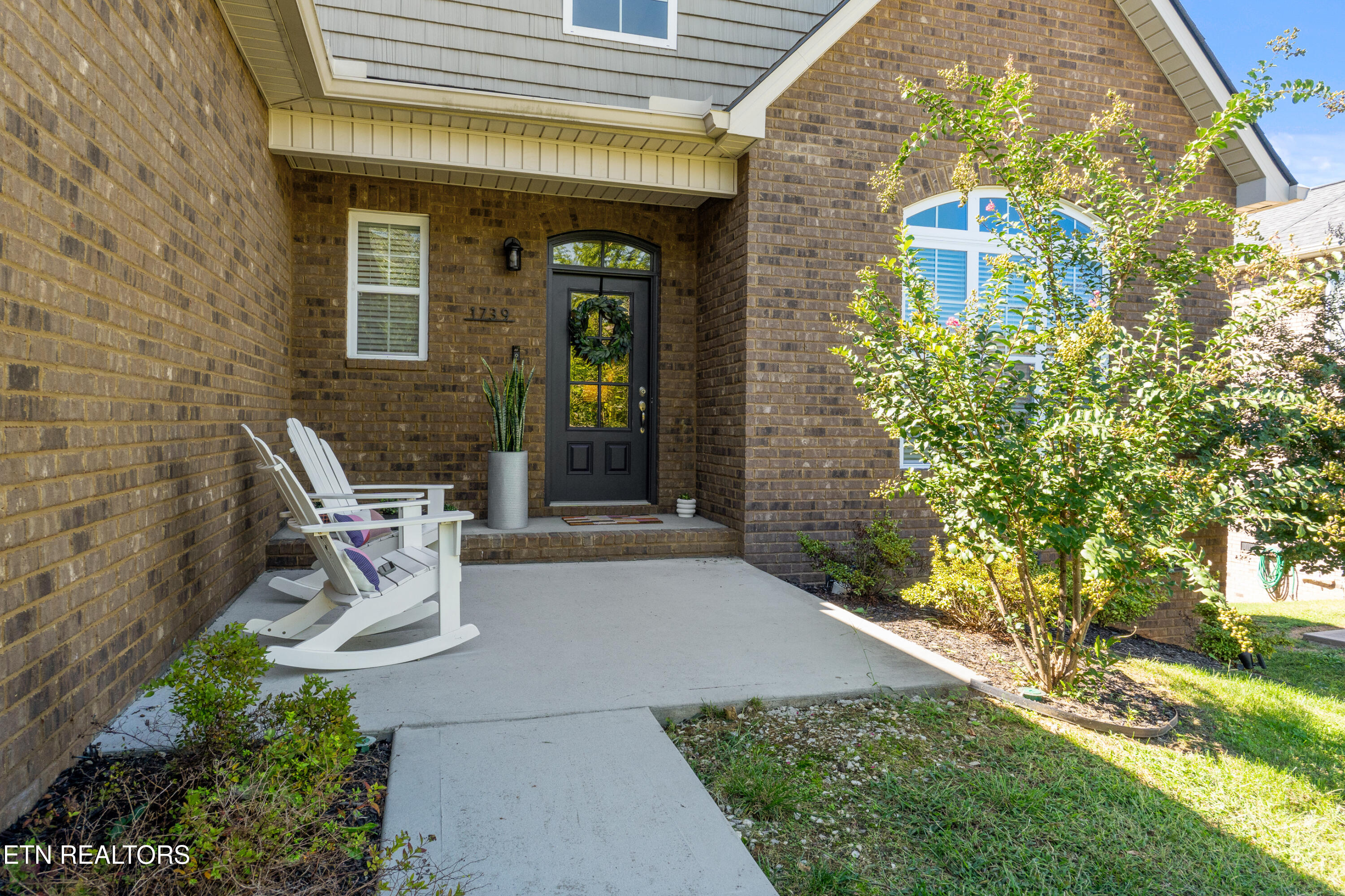 1739 Apple Grove Lane