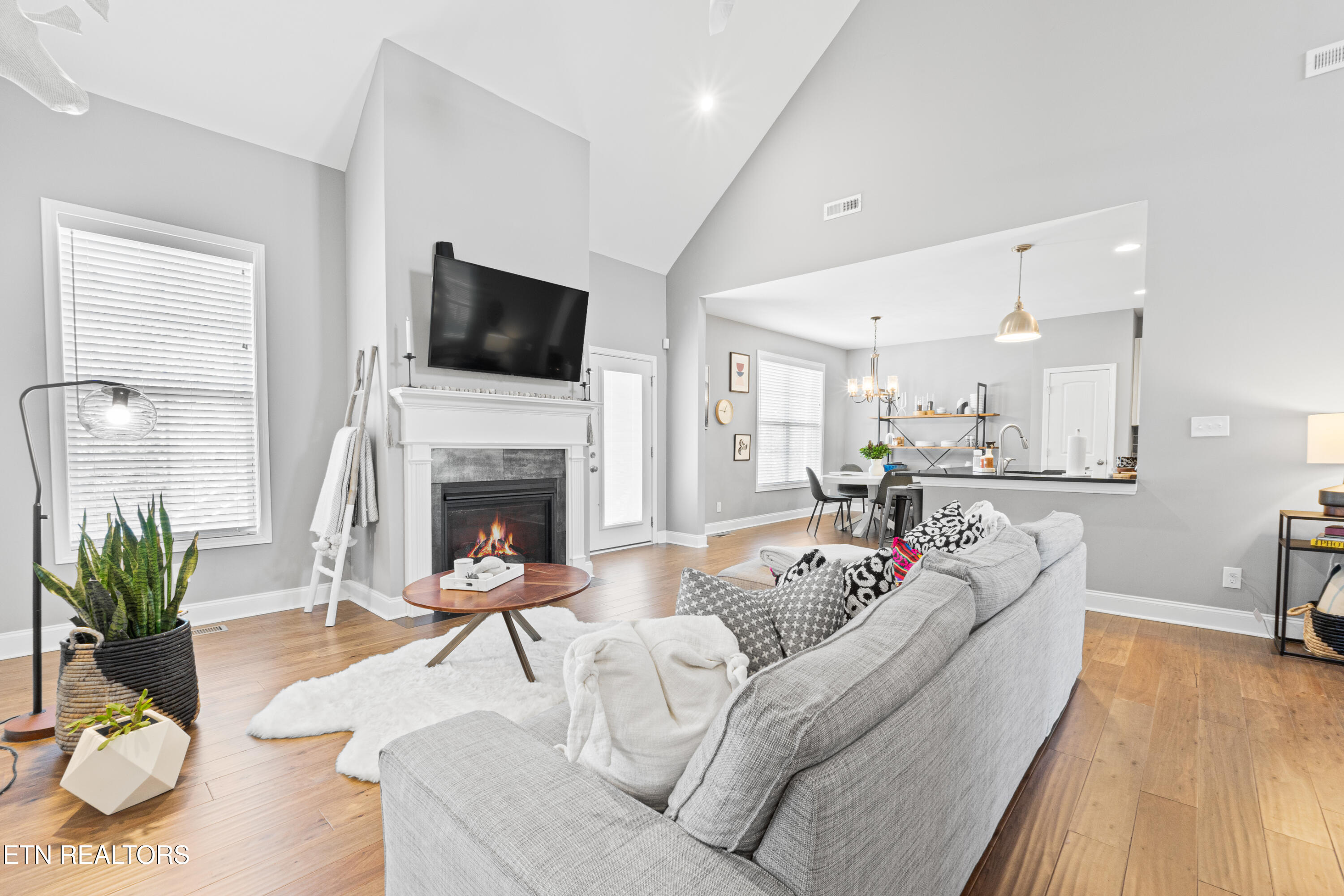 1739 Apple Grove Lane