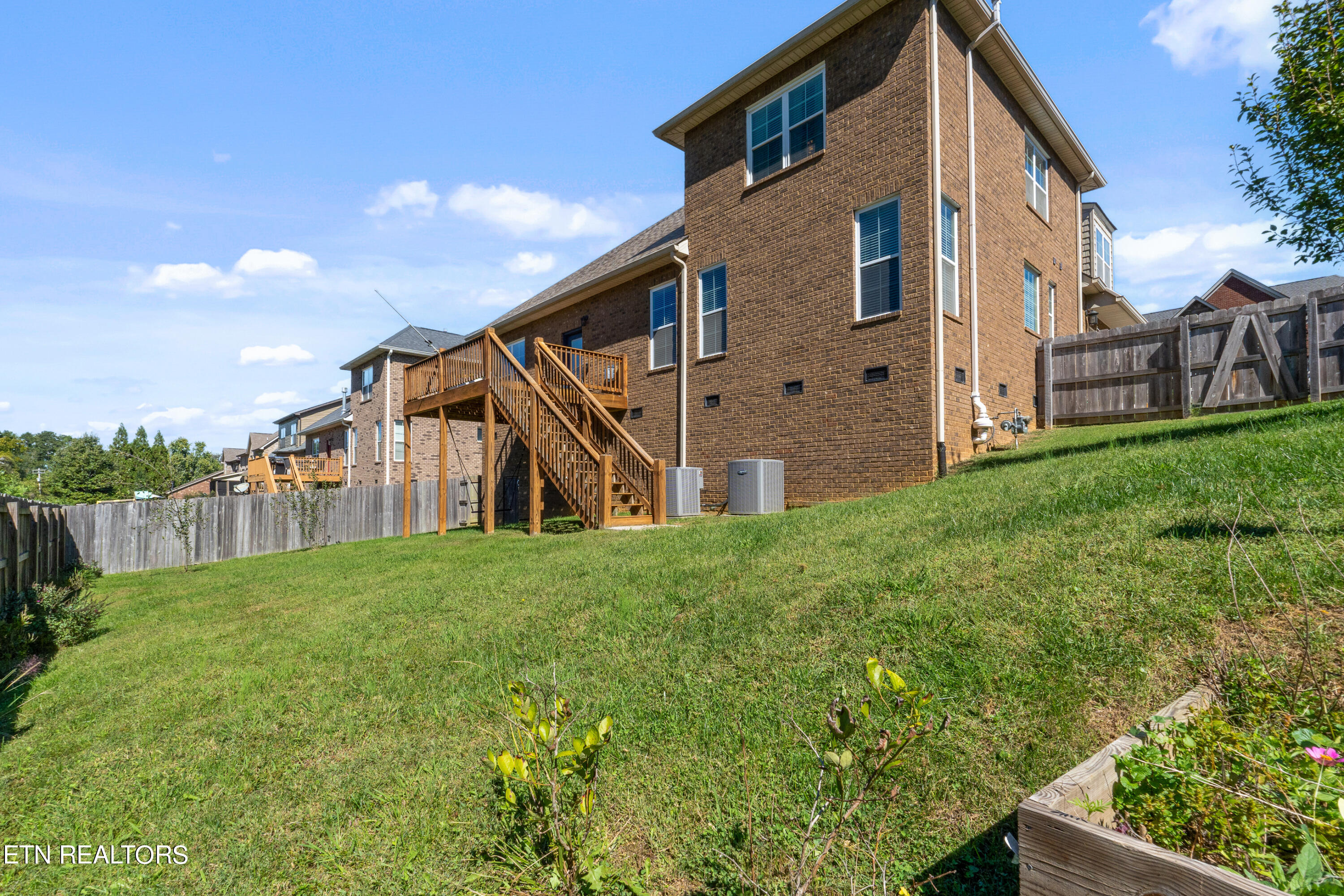 1739 Apple Grove Lane