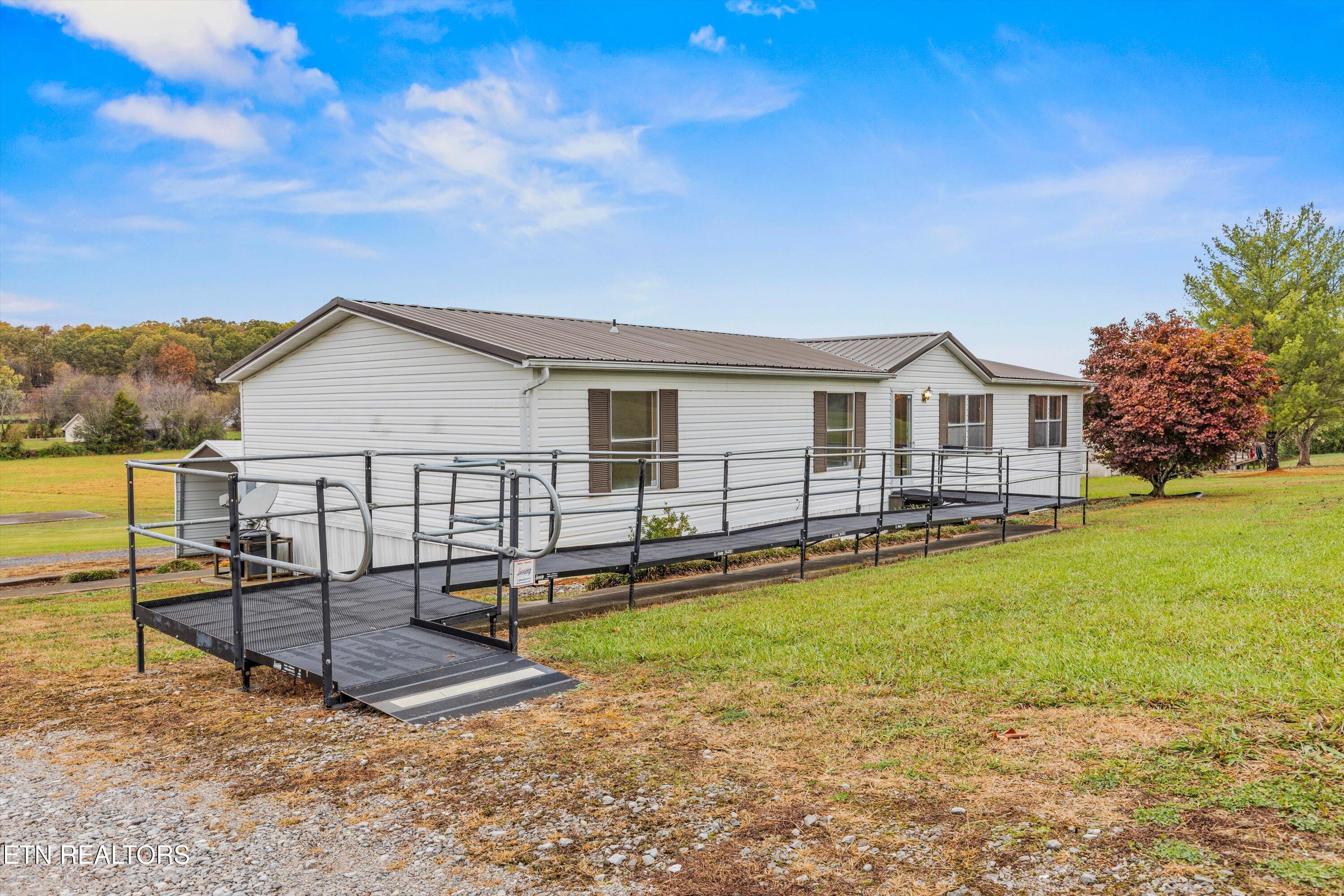 6429 Howard School Rd