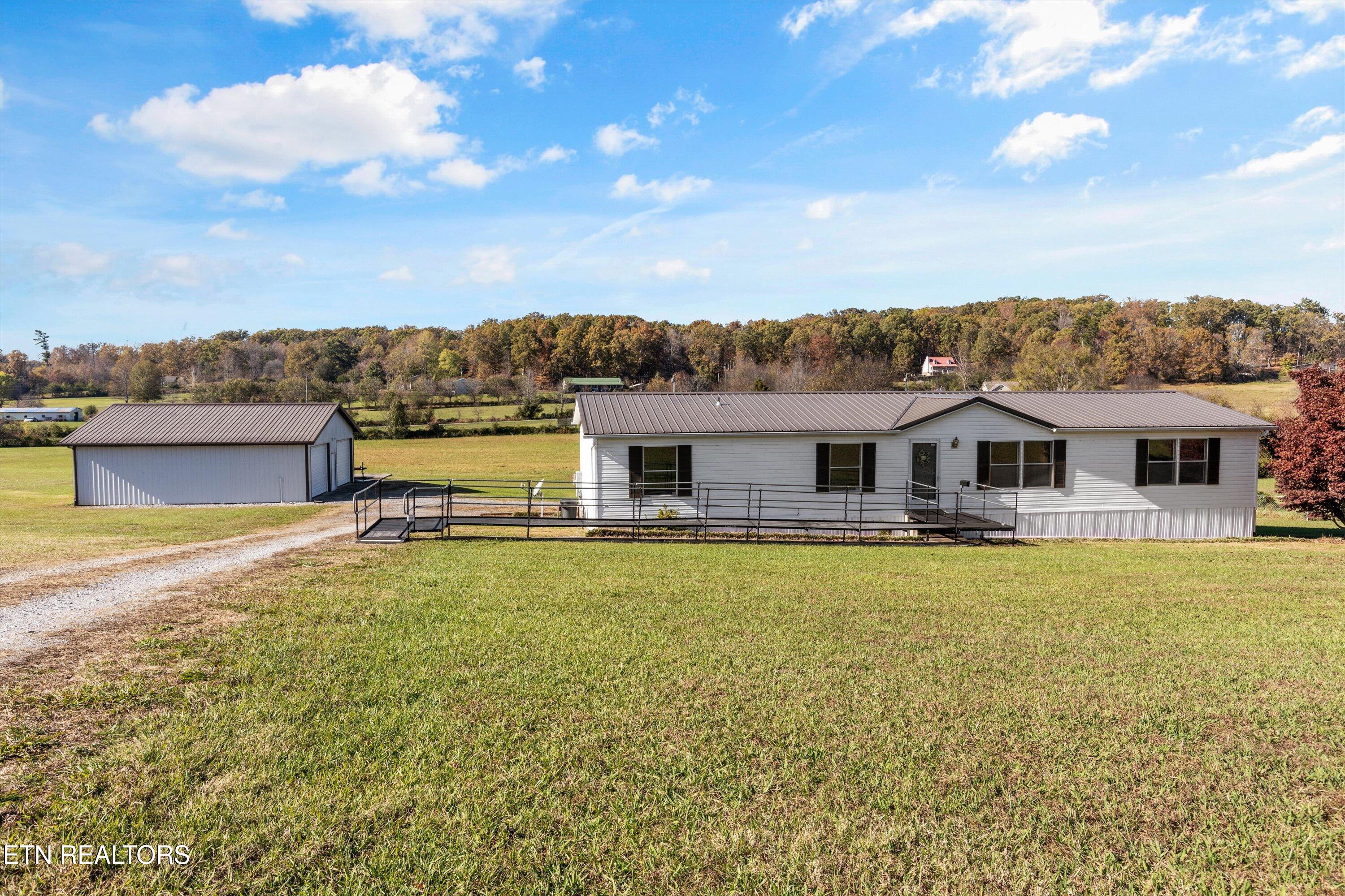 6429 Howard School Rd