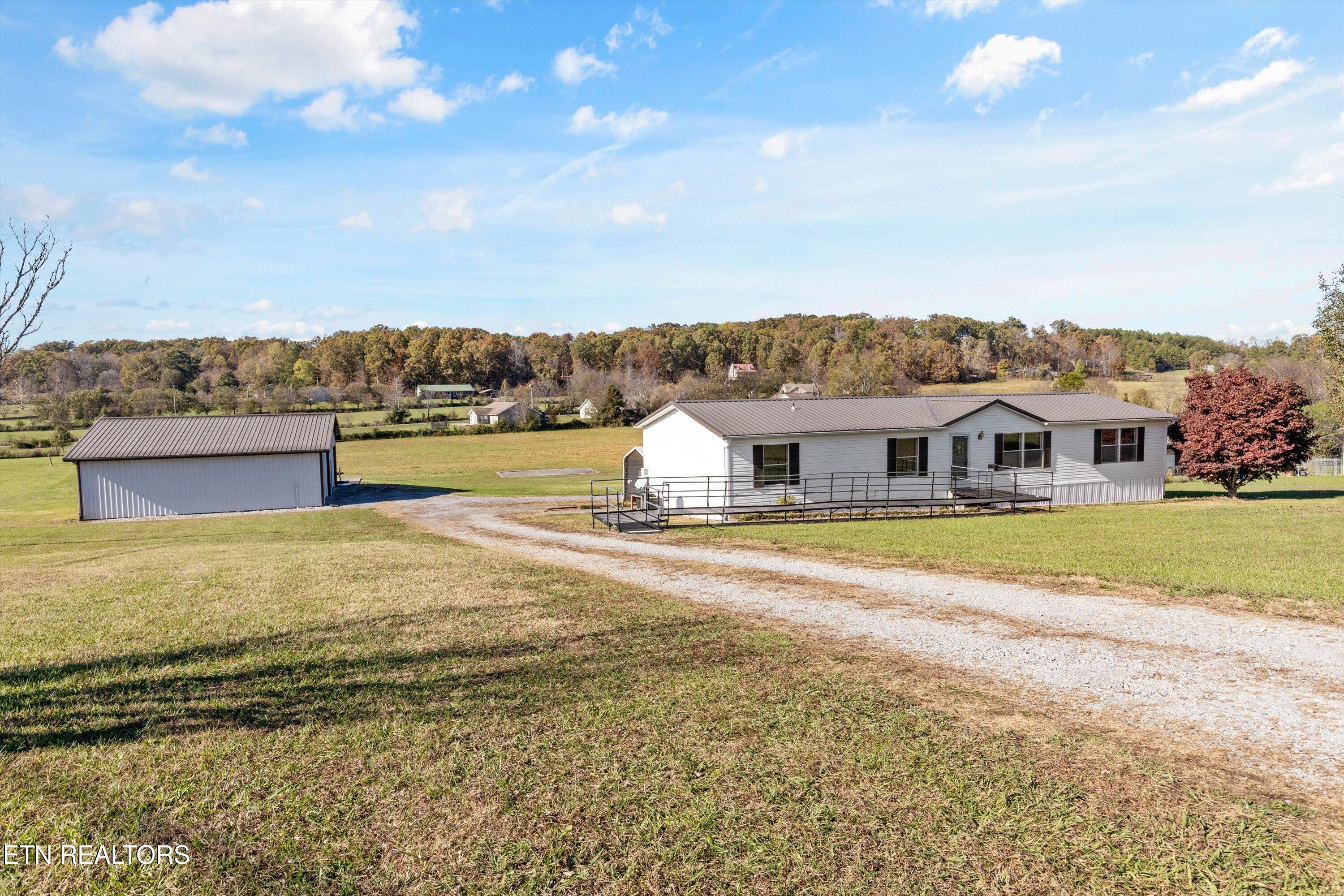 6429 Howard School Rd