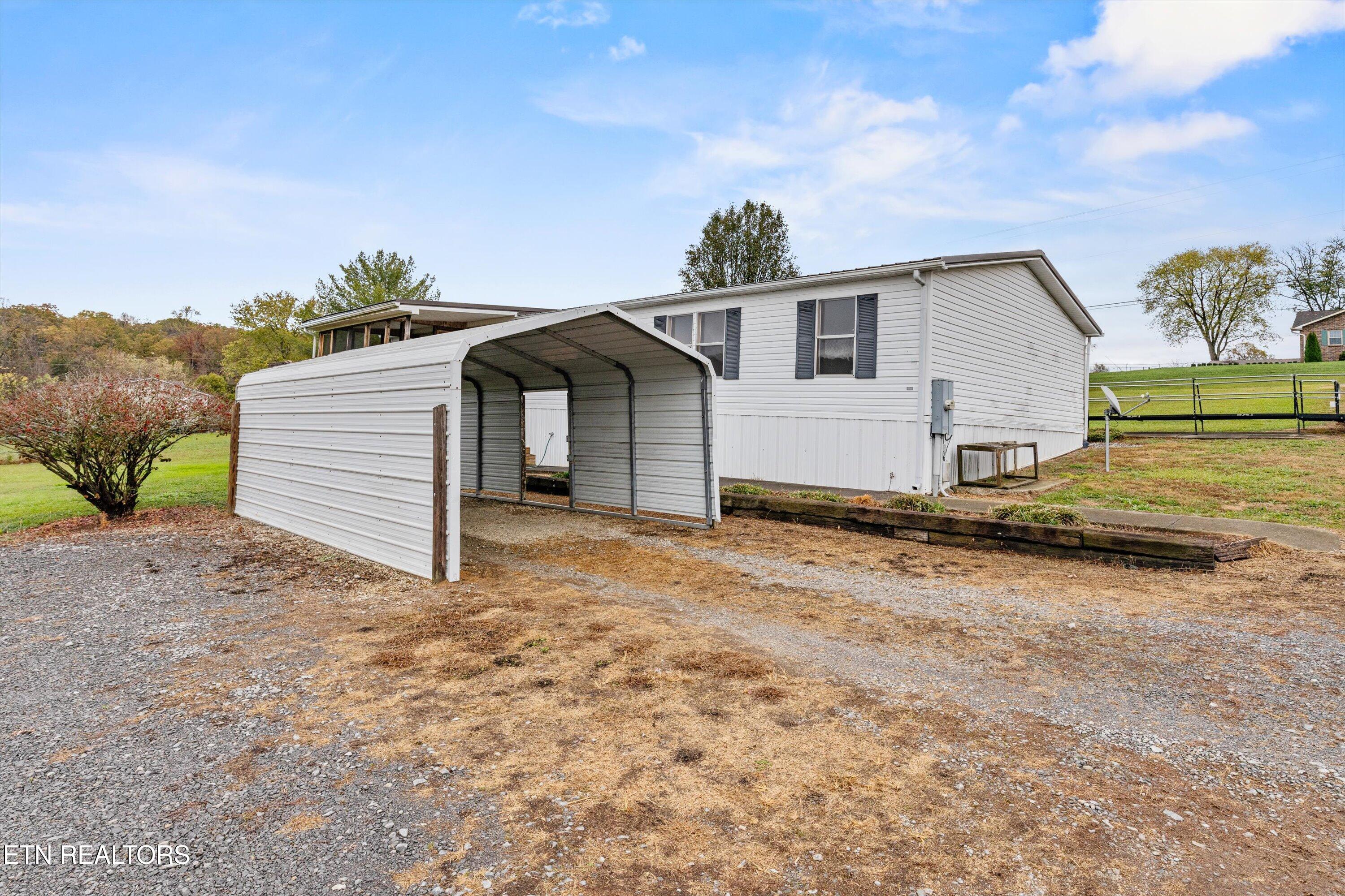 6429 Howard School Rd