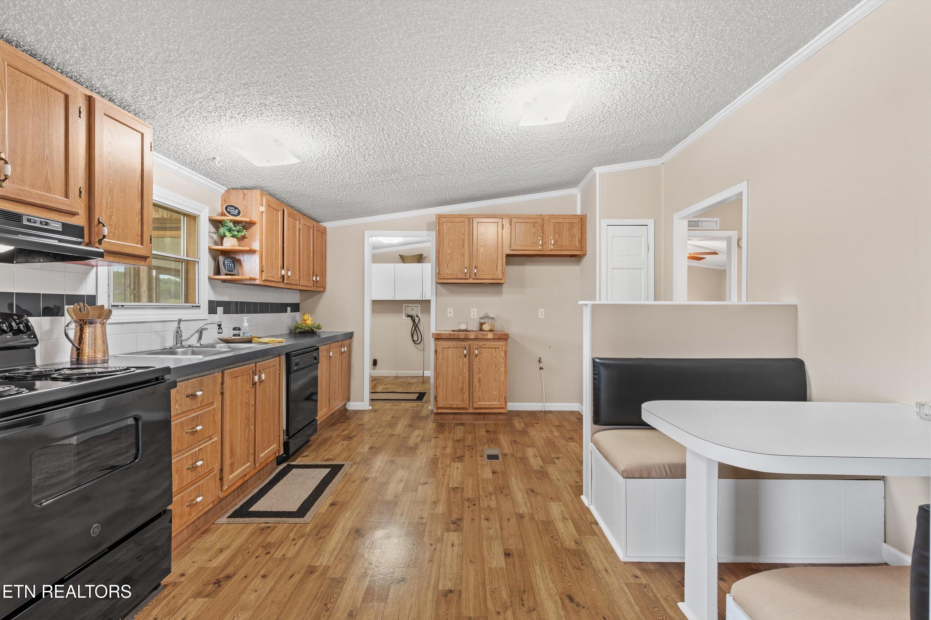 6429 Howard School Rd
