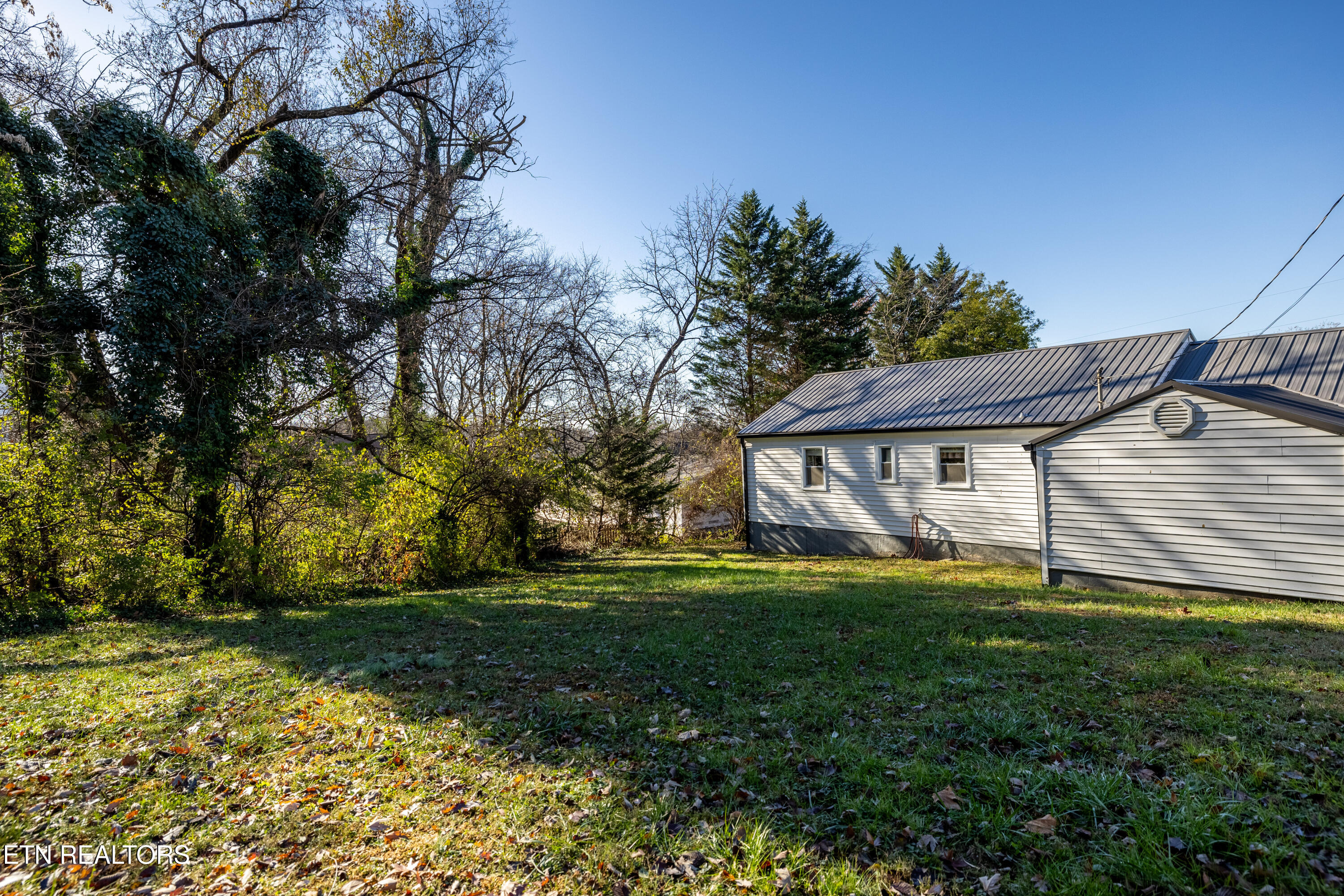 1504 English Ave