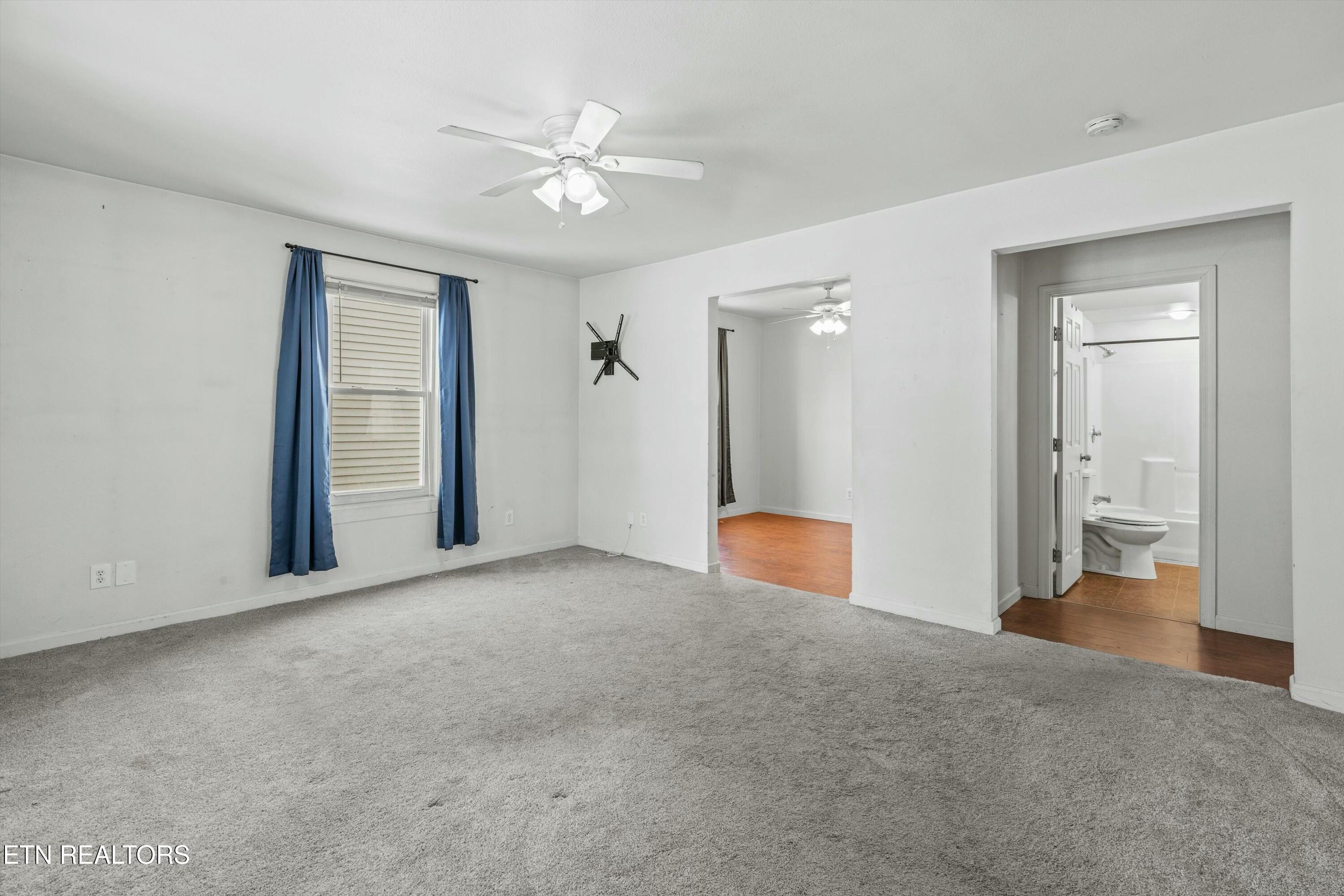 2020 Washington Pike