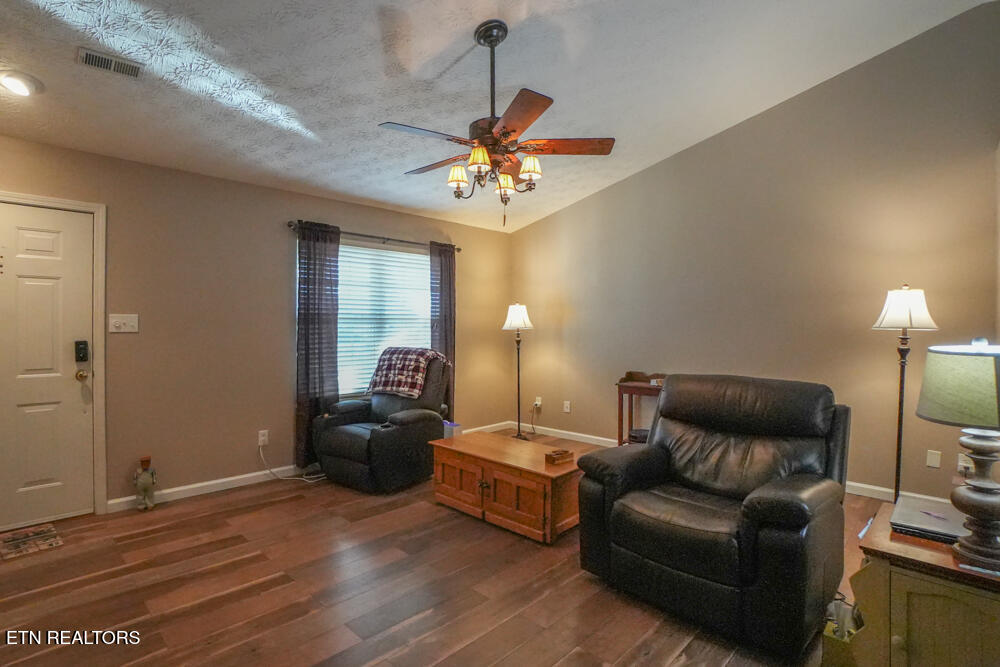 290 Crestwood Drive