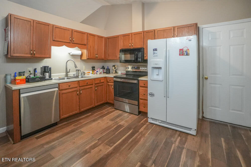 290 Crestwood Drive