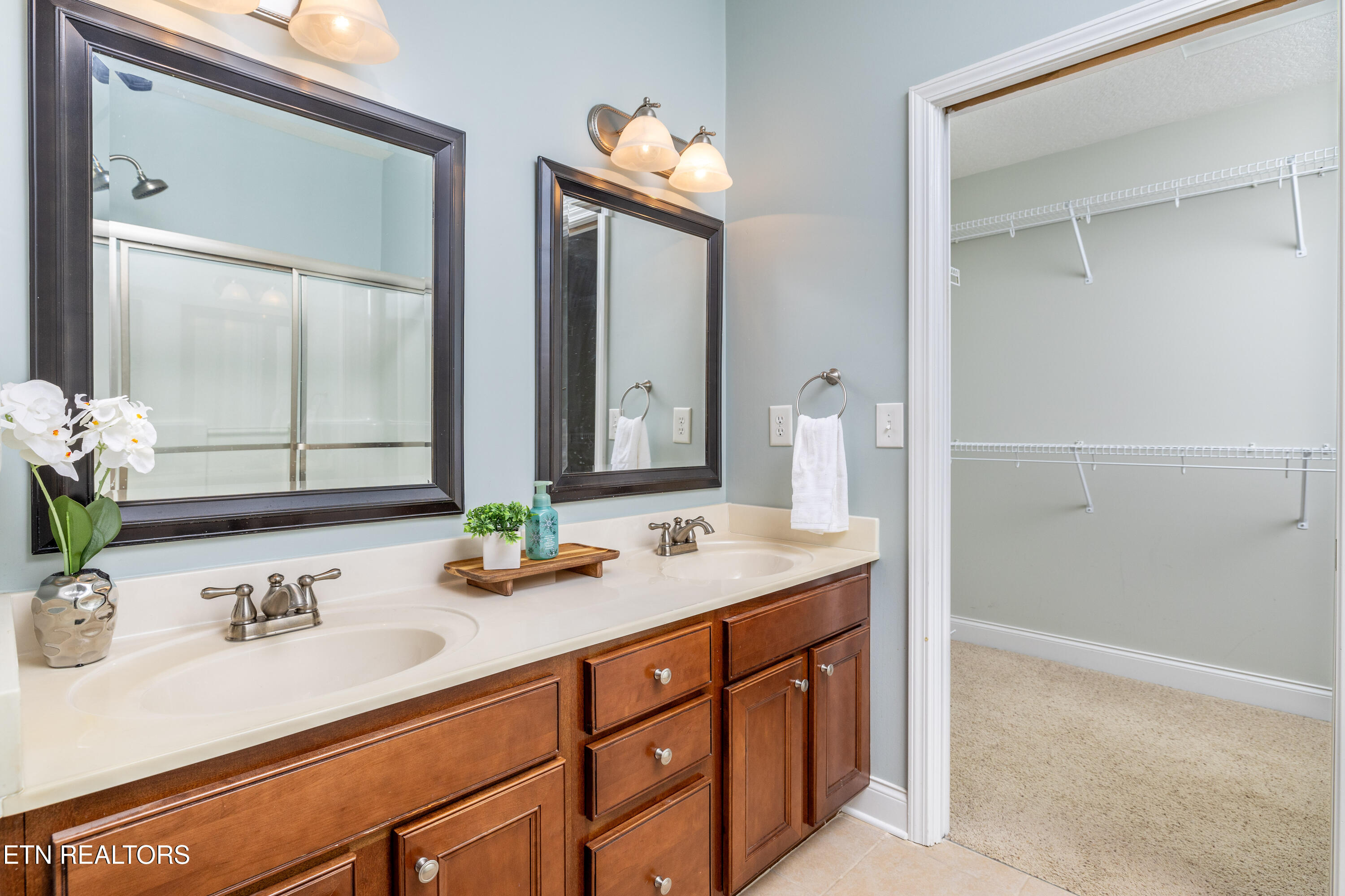 2368 Mccampbell Wells Way