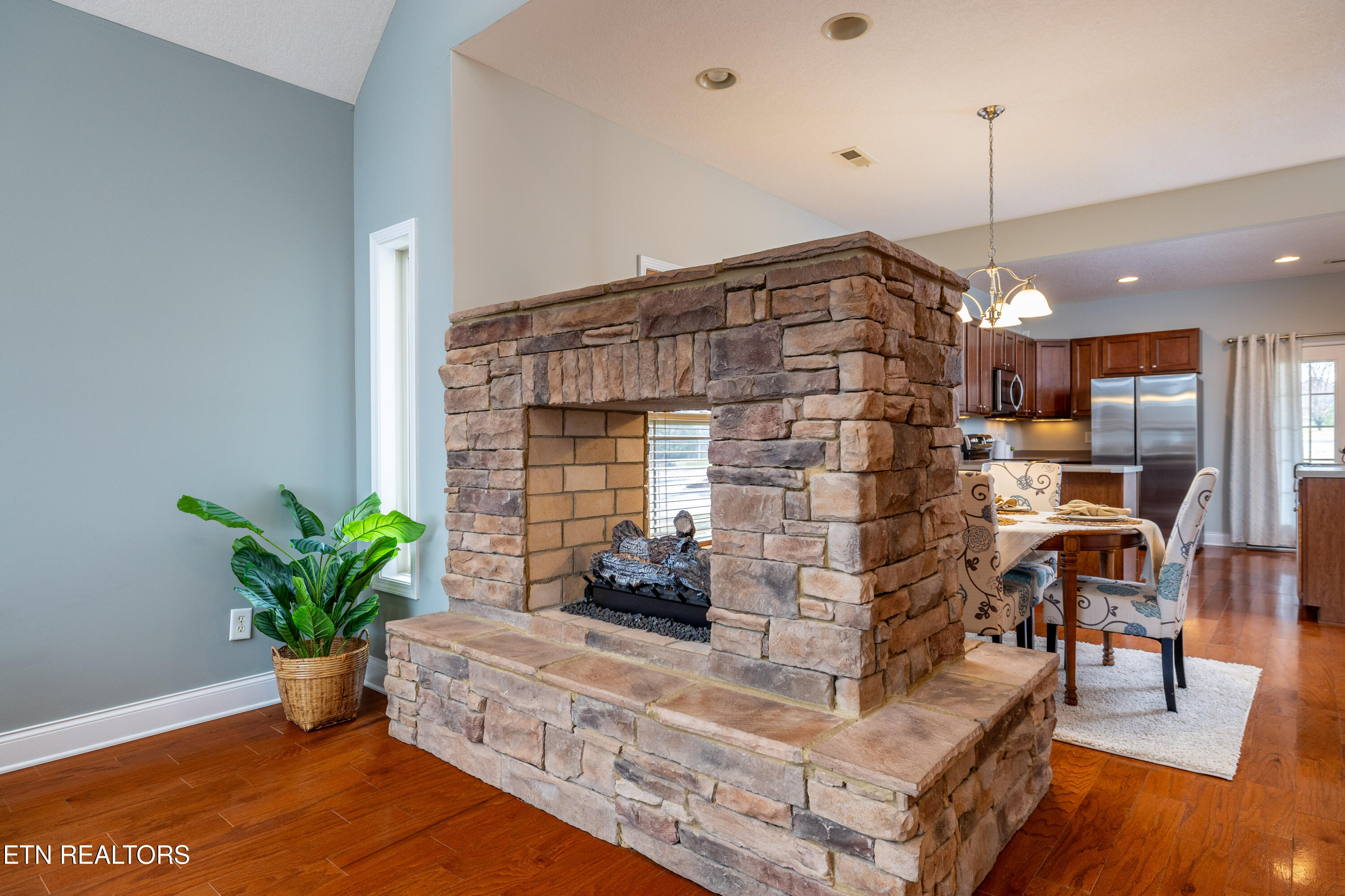 2368 Mccampbell Wells Way