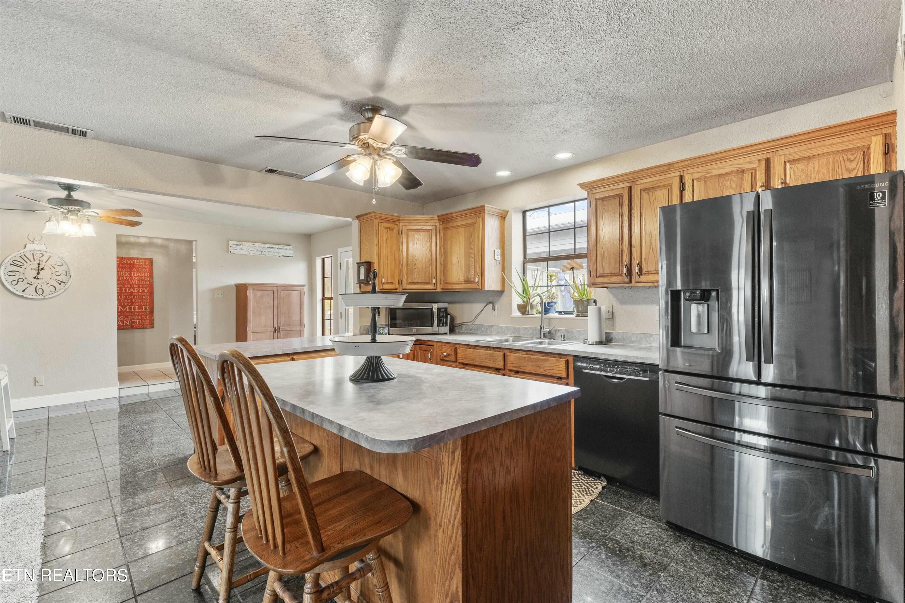 1418 Jeffries Hollow Rd