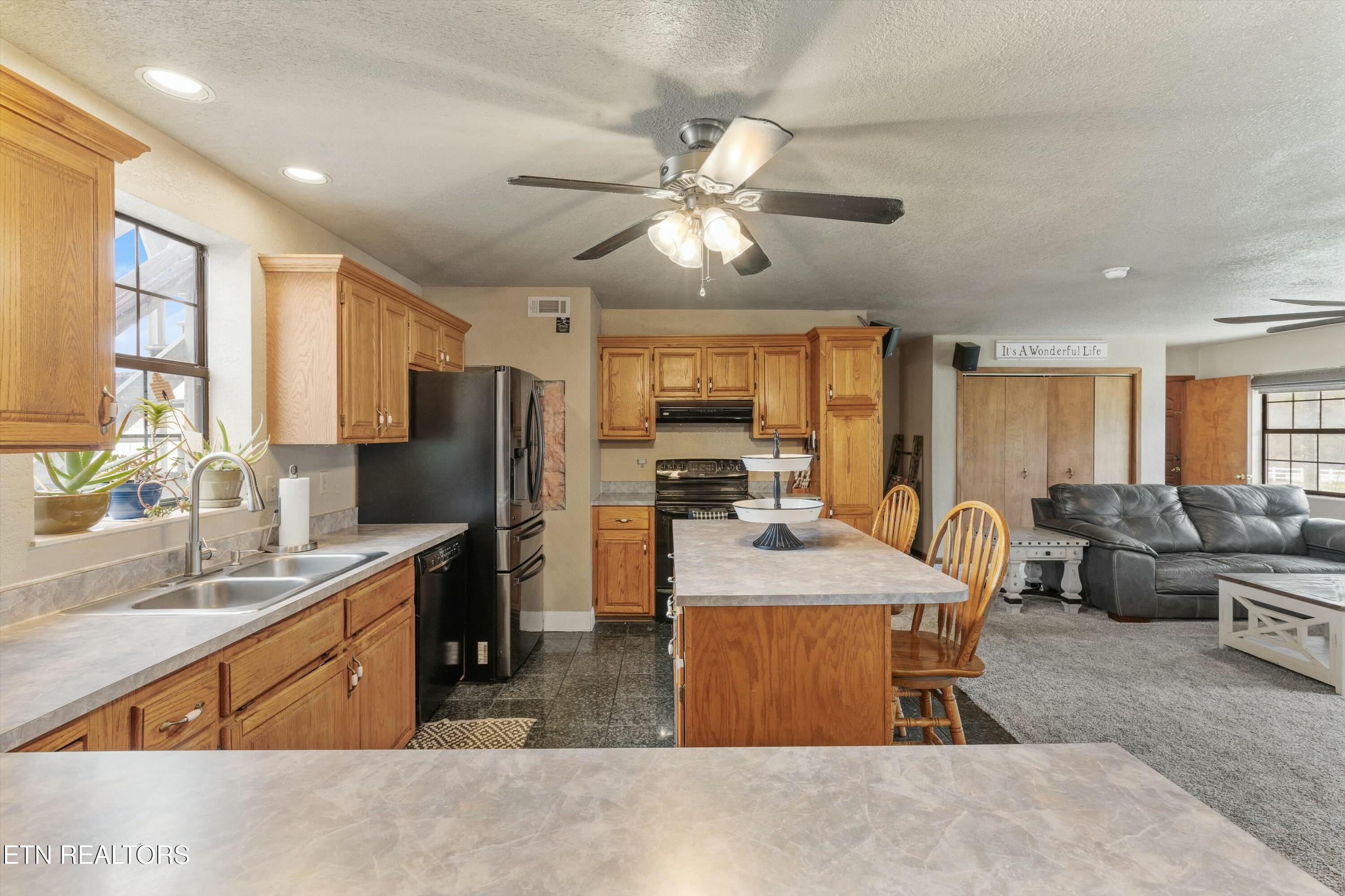 1418 Jeffries Hollow Rd