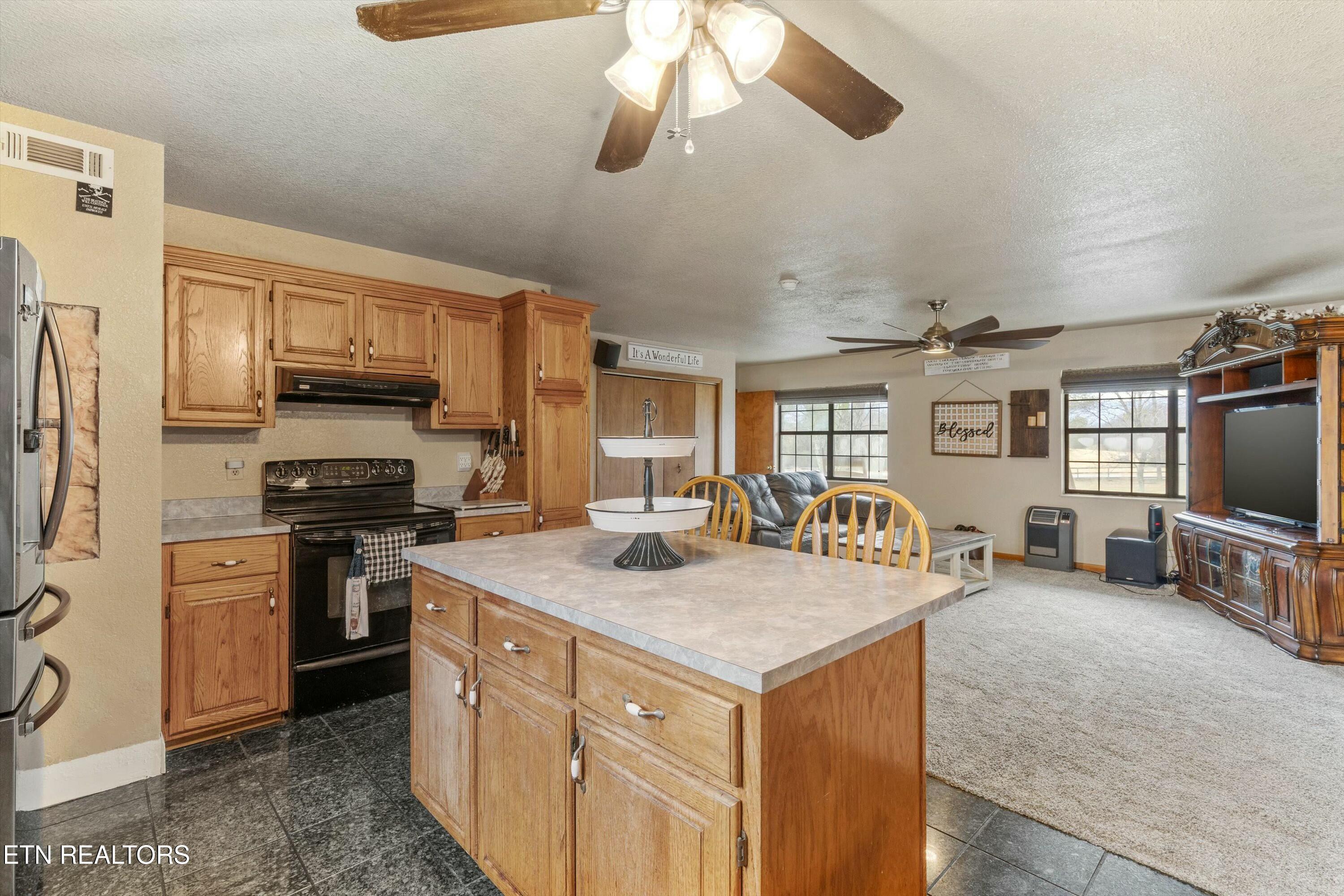 1418 Jeffries Hollow Rd
