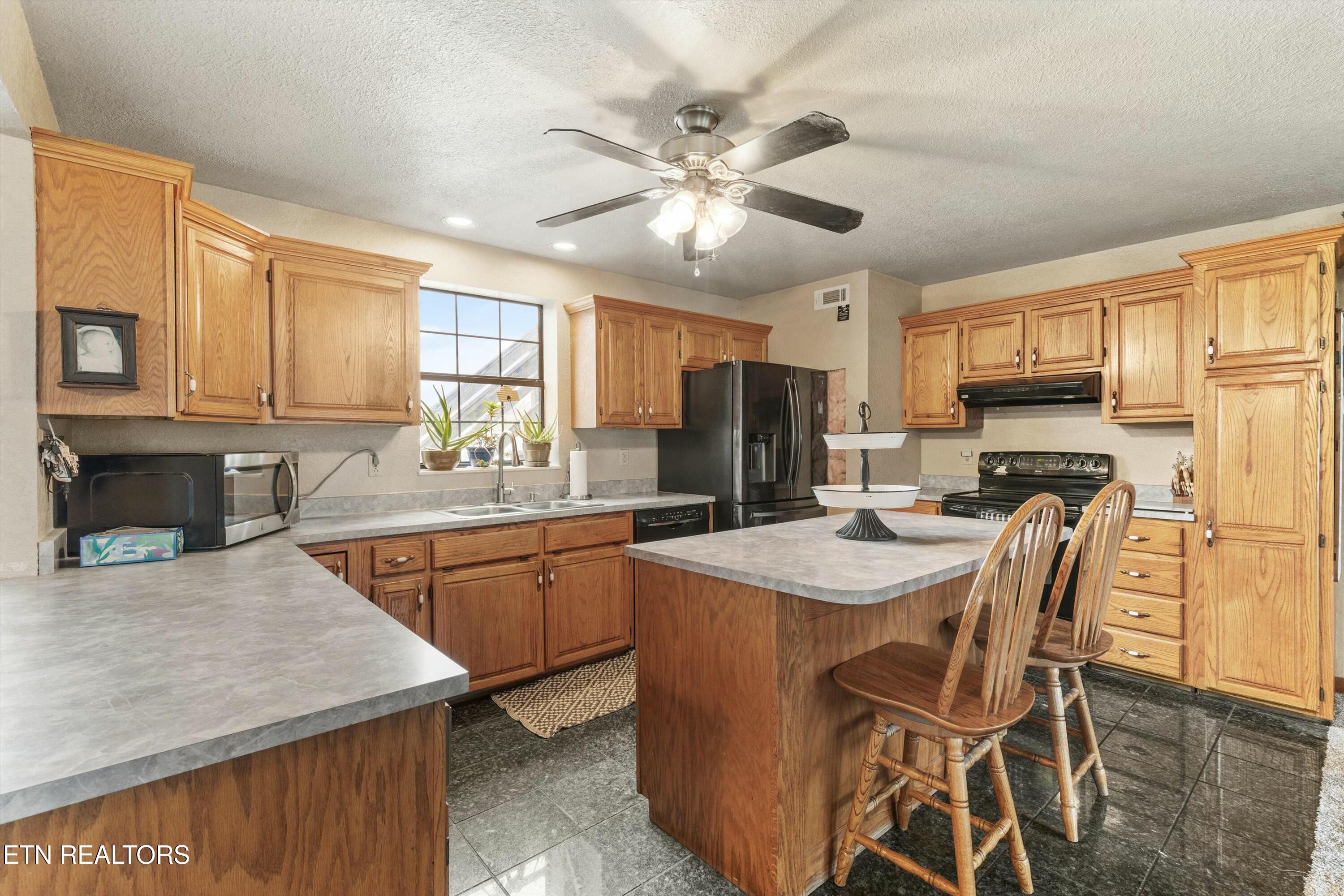 1418 Jeffries Hollow Rd