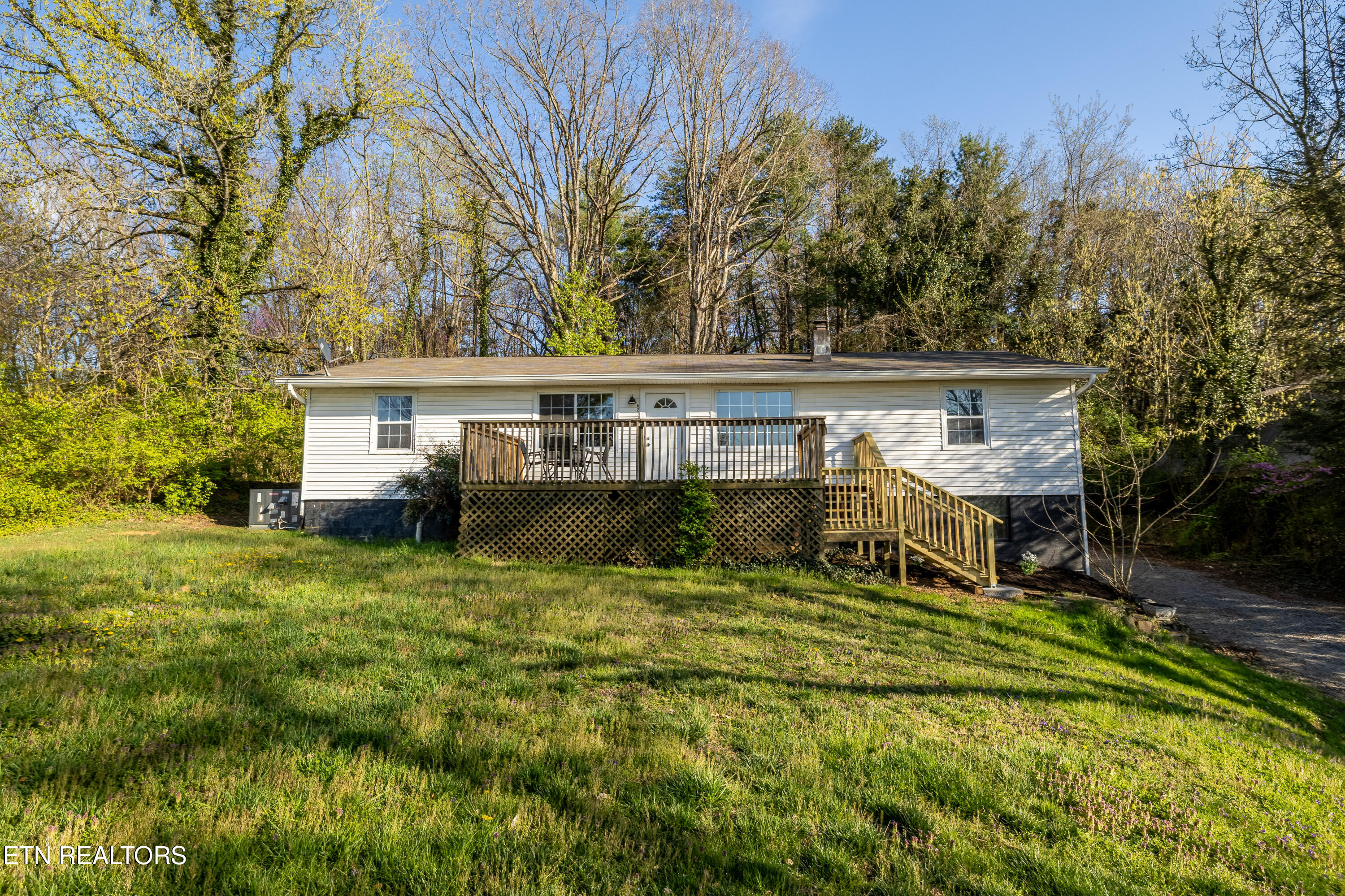 621 Wallace Harris Ave