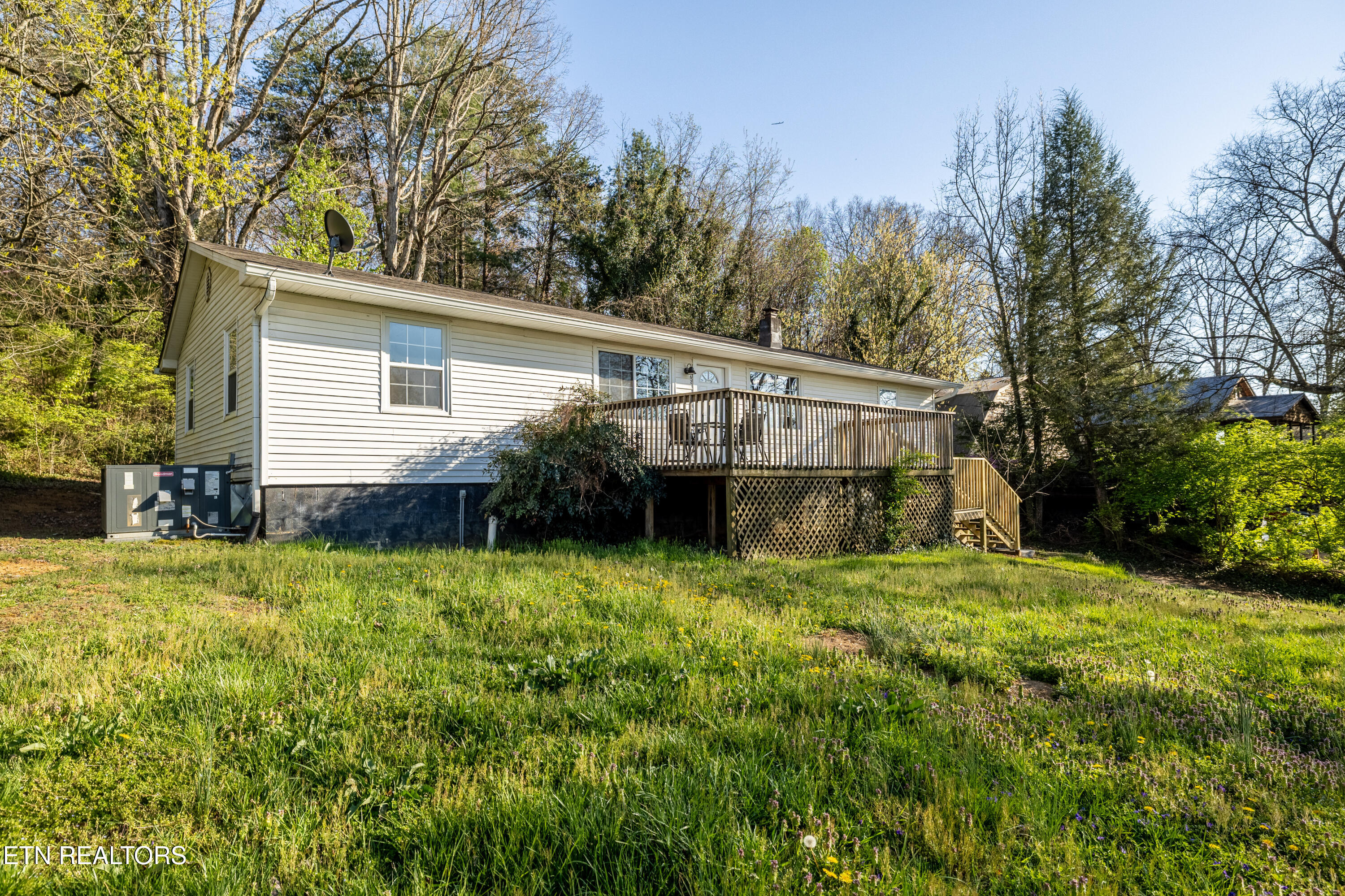 621 Wallace Harris Ave