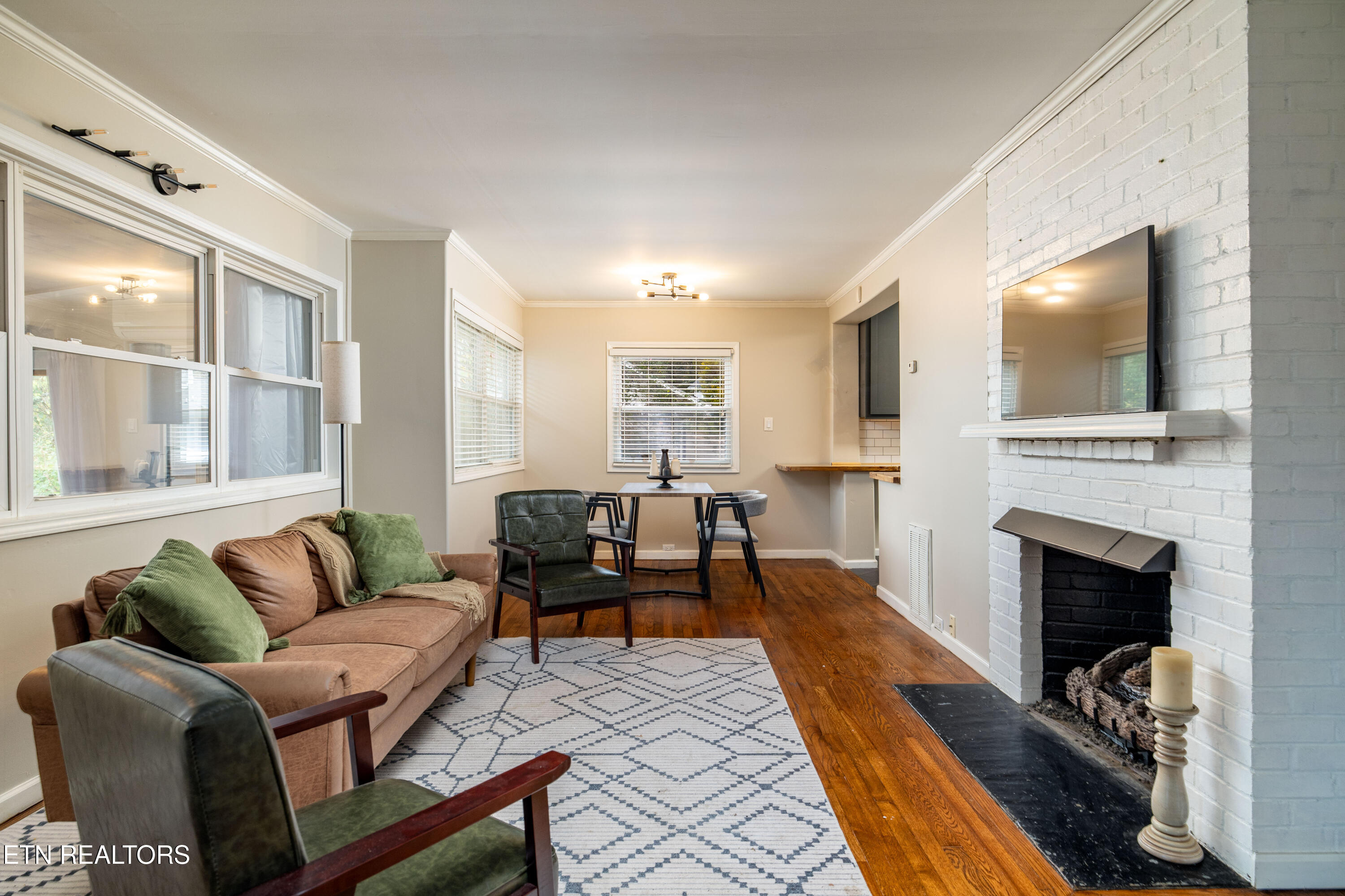 105 Cedar Lane