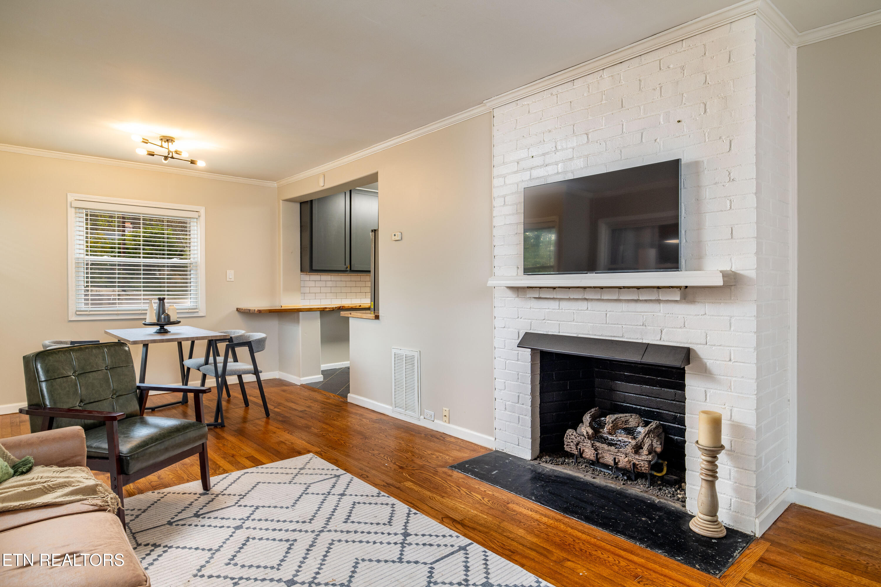 105 Cedar Lane