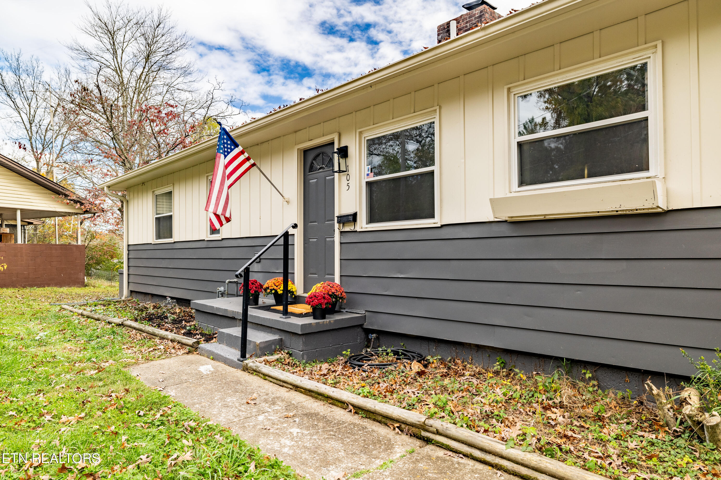 105 Cedar Lane