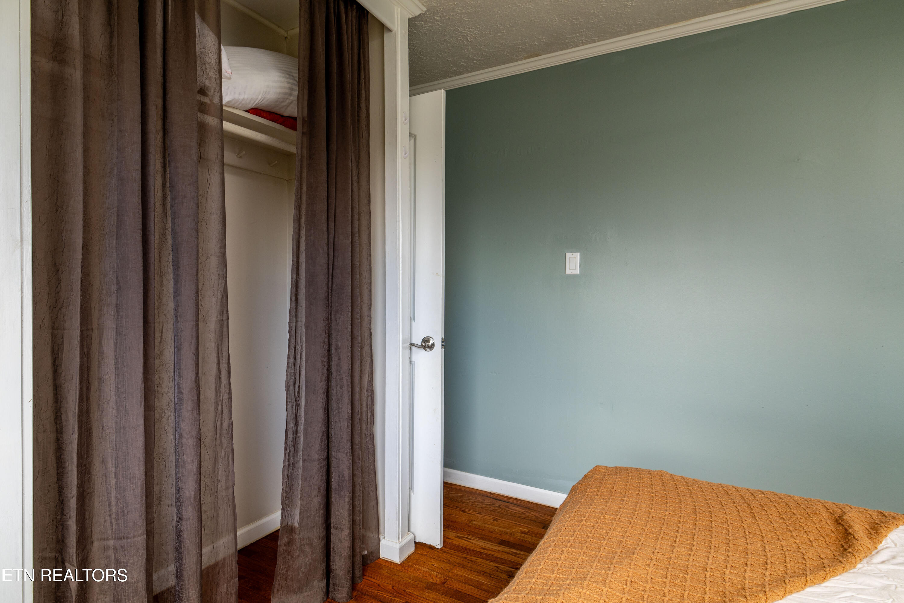 105 Cedar Lane
