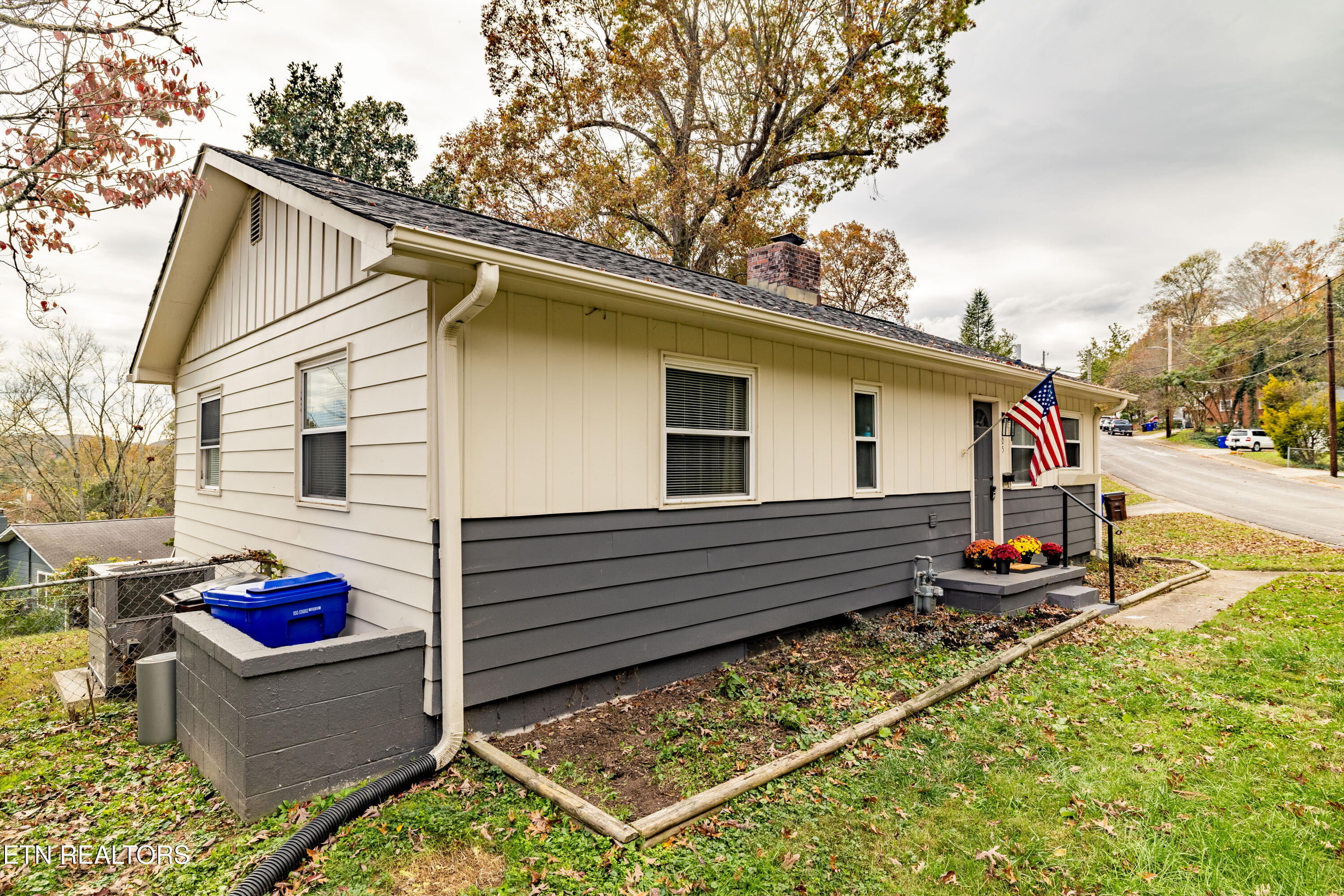 105 Cedar Lane