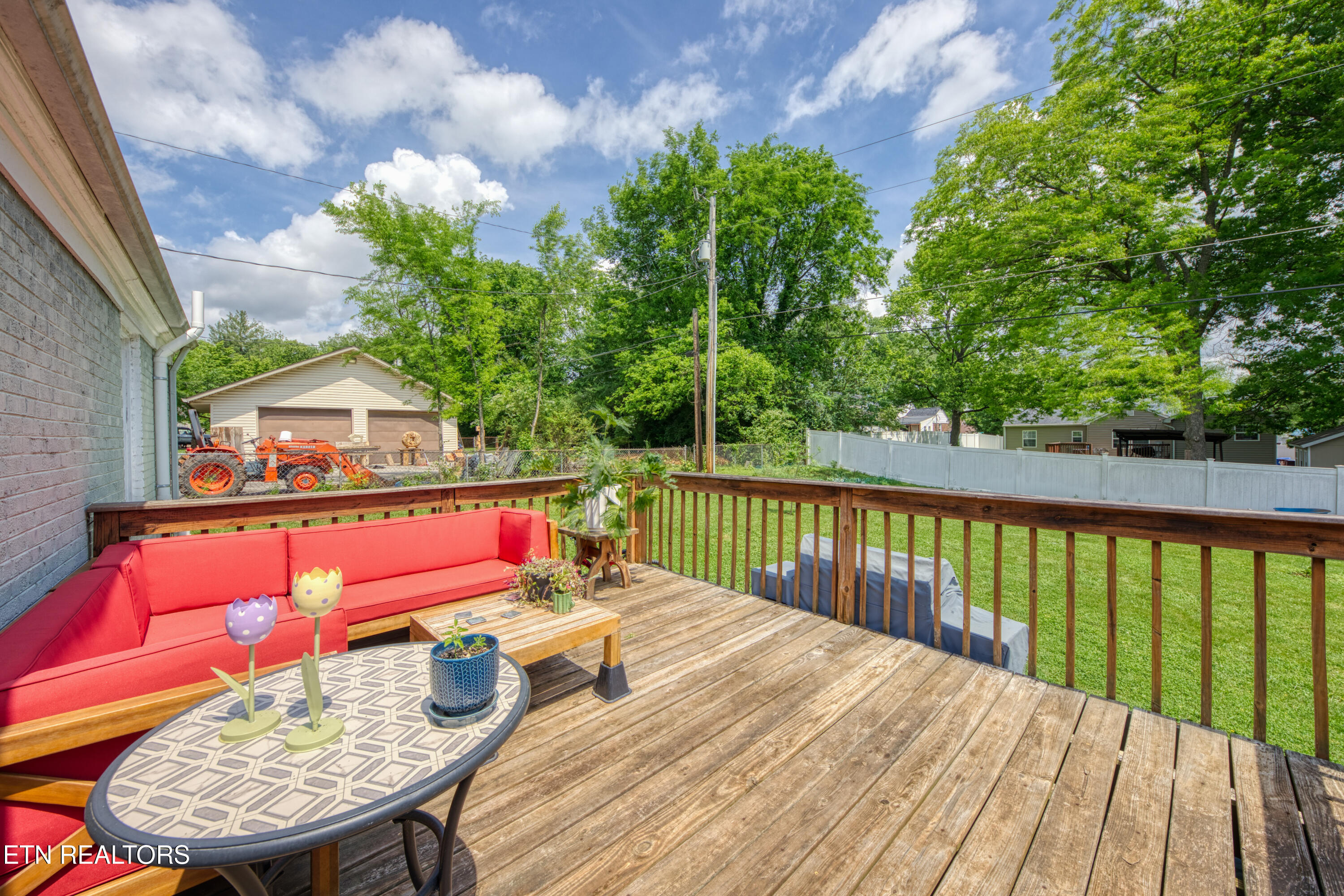 206 Boxwood Ave