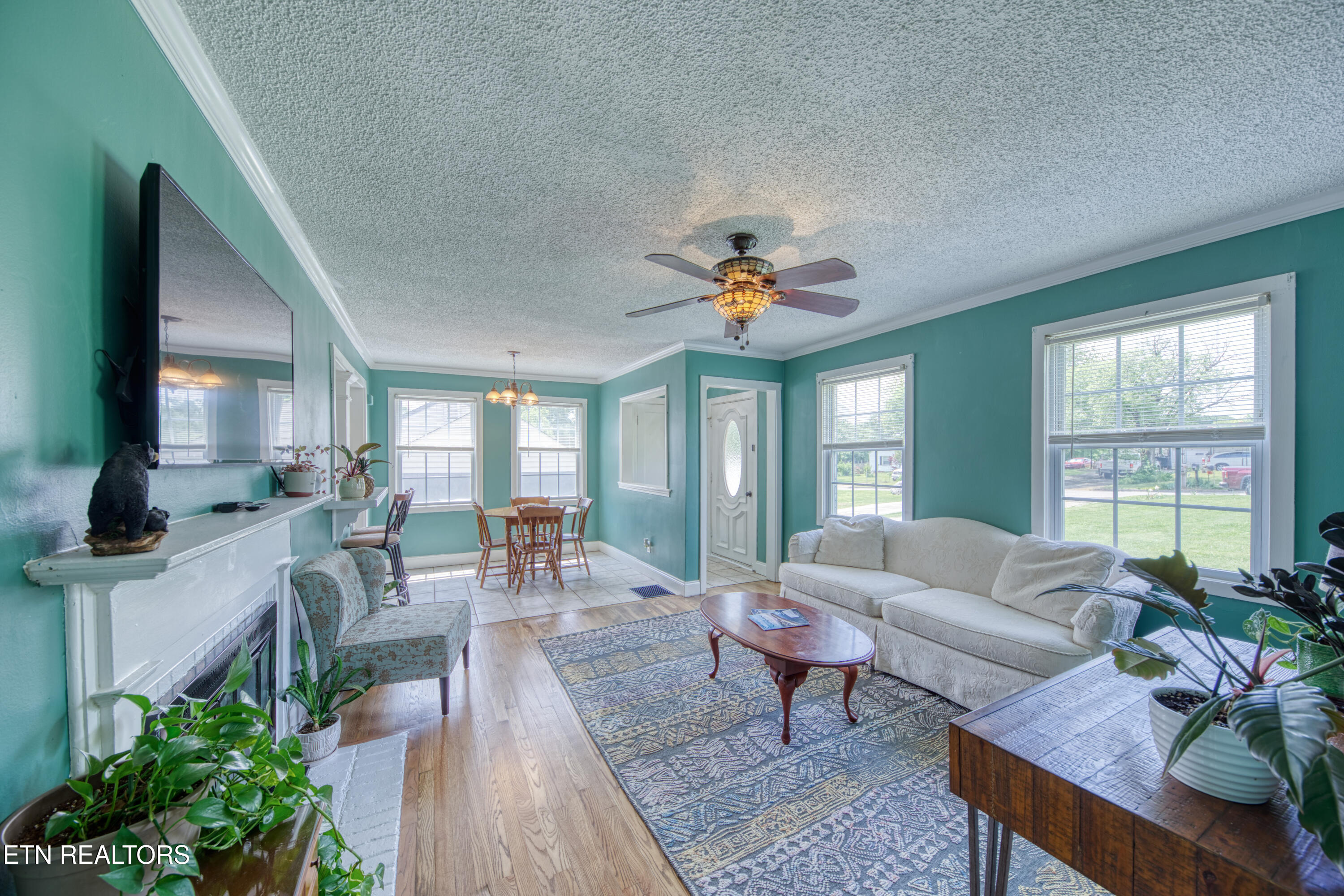 206 Boxwood Ave