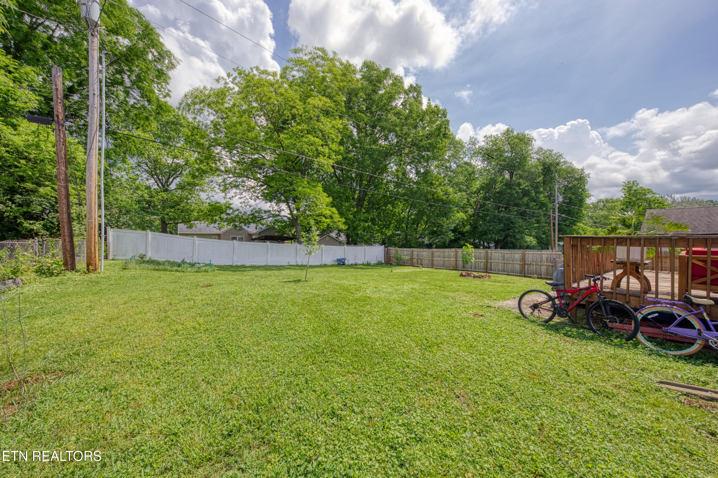 206 Boxwood Ave