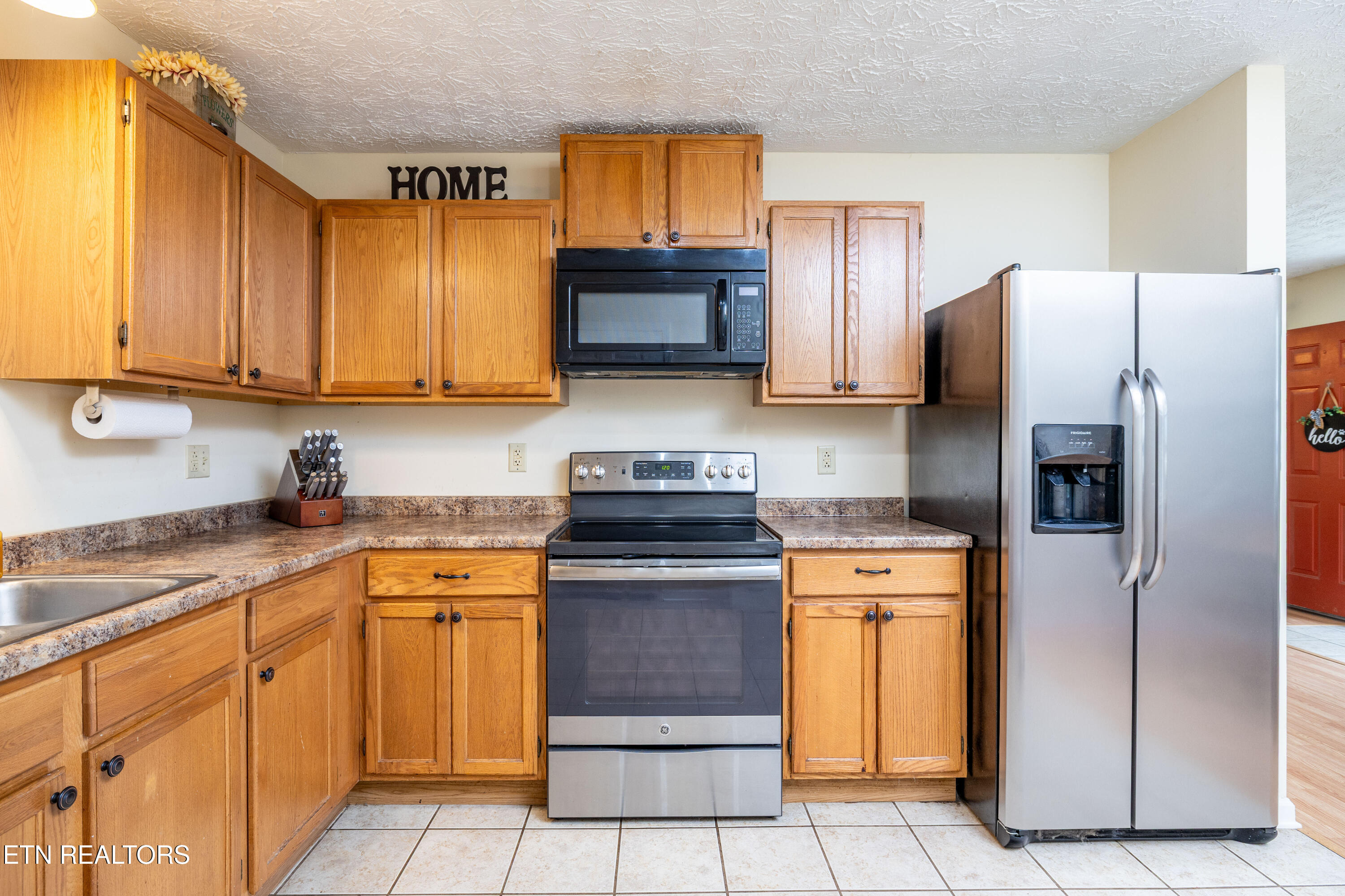 4737 Carver Rd