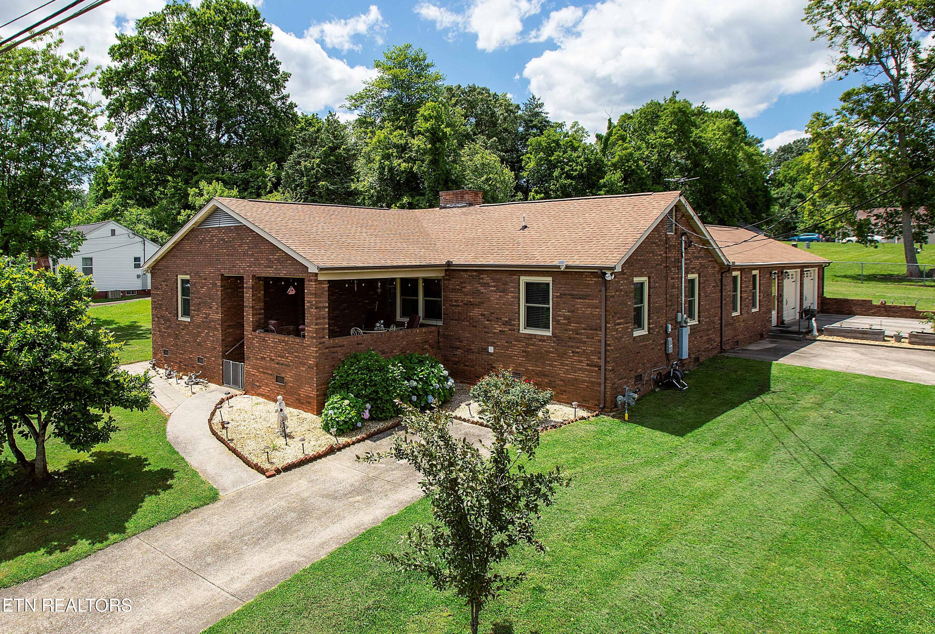 2231 Holbrook Drive