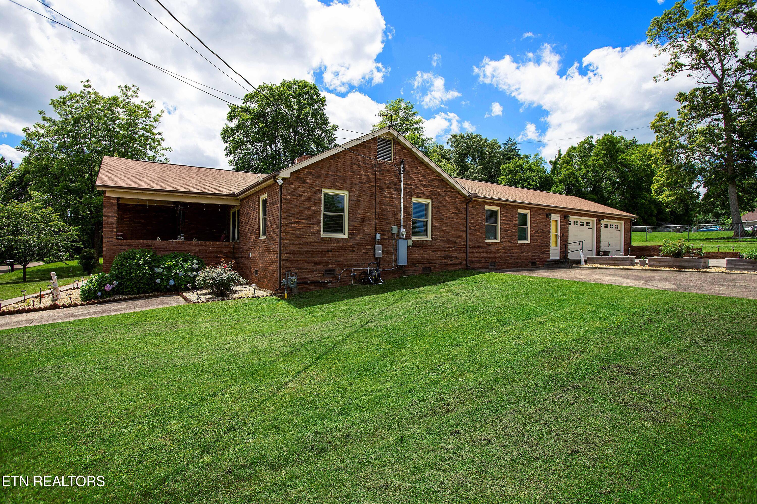 2231 Holbrook Drive