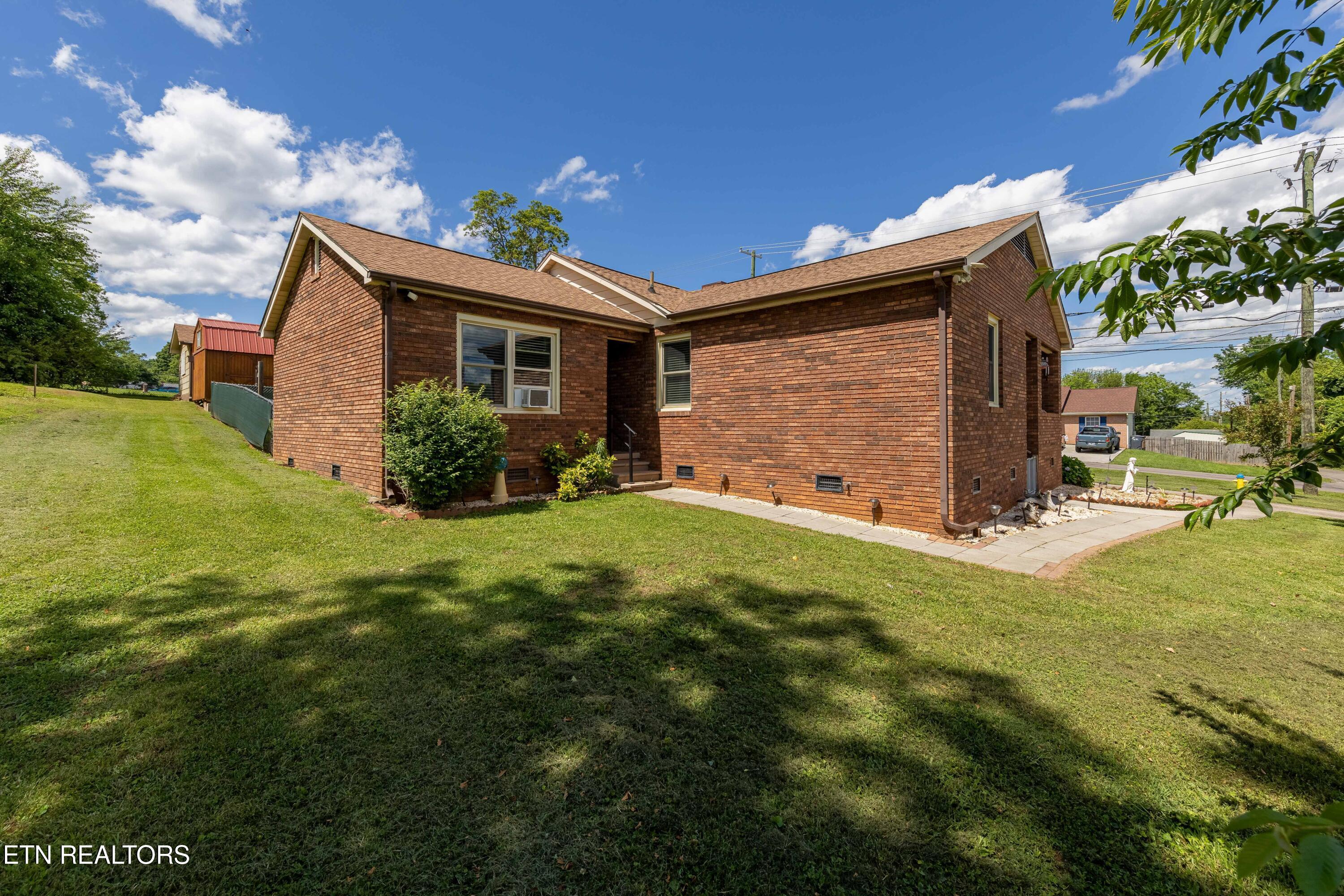 2231 Holbrook Drive