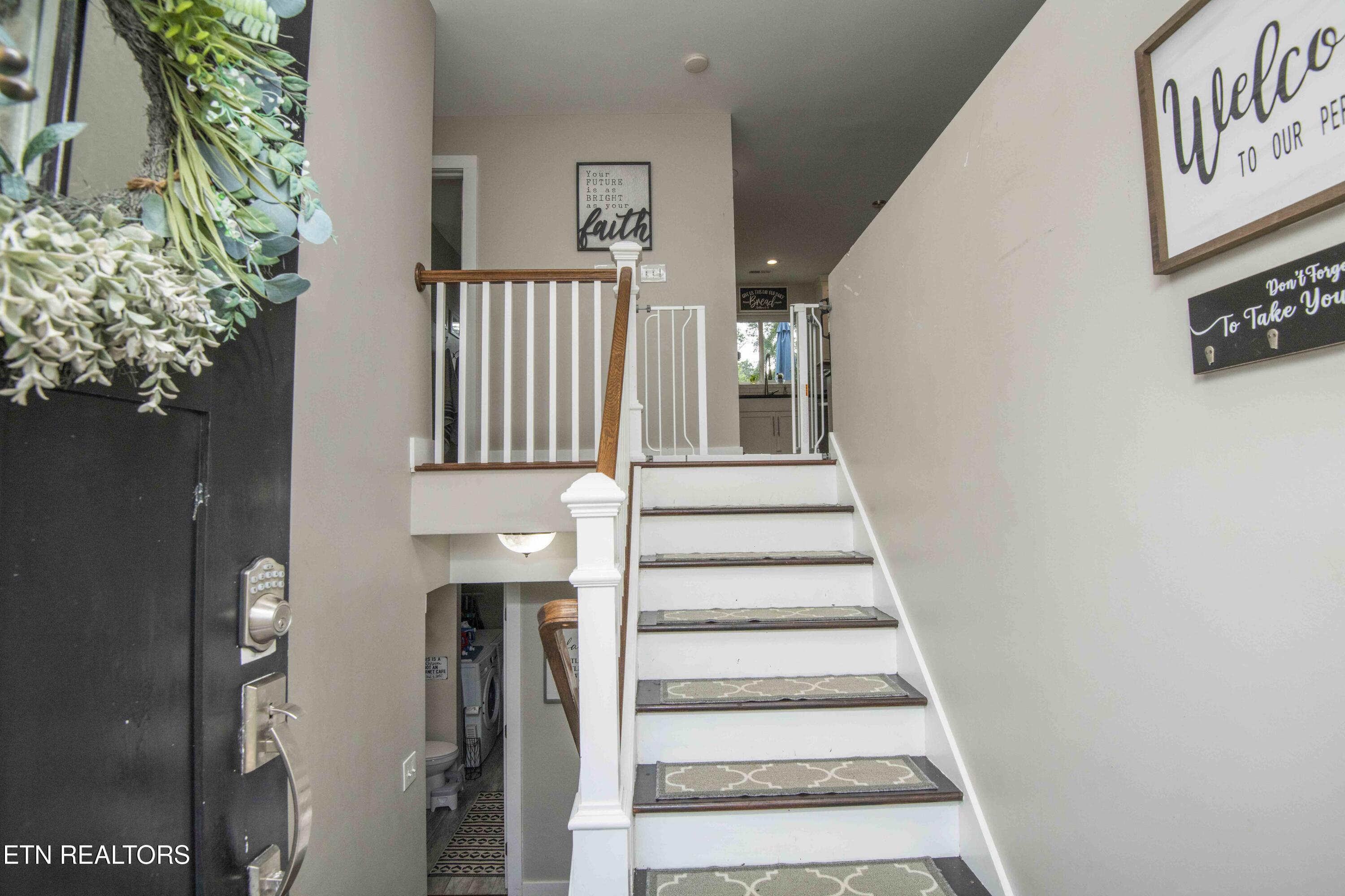 1104 Remington Rd