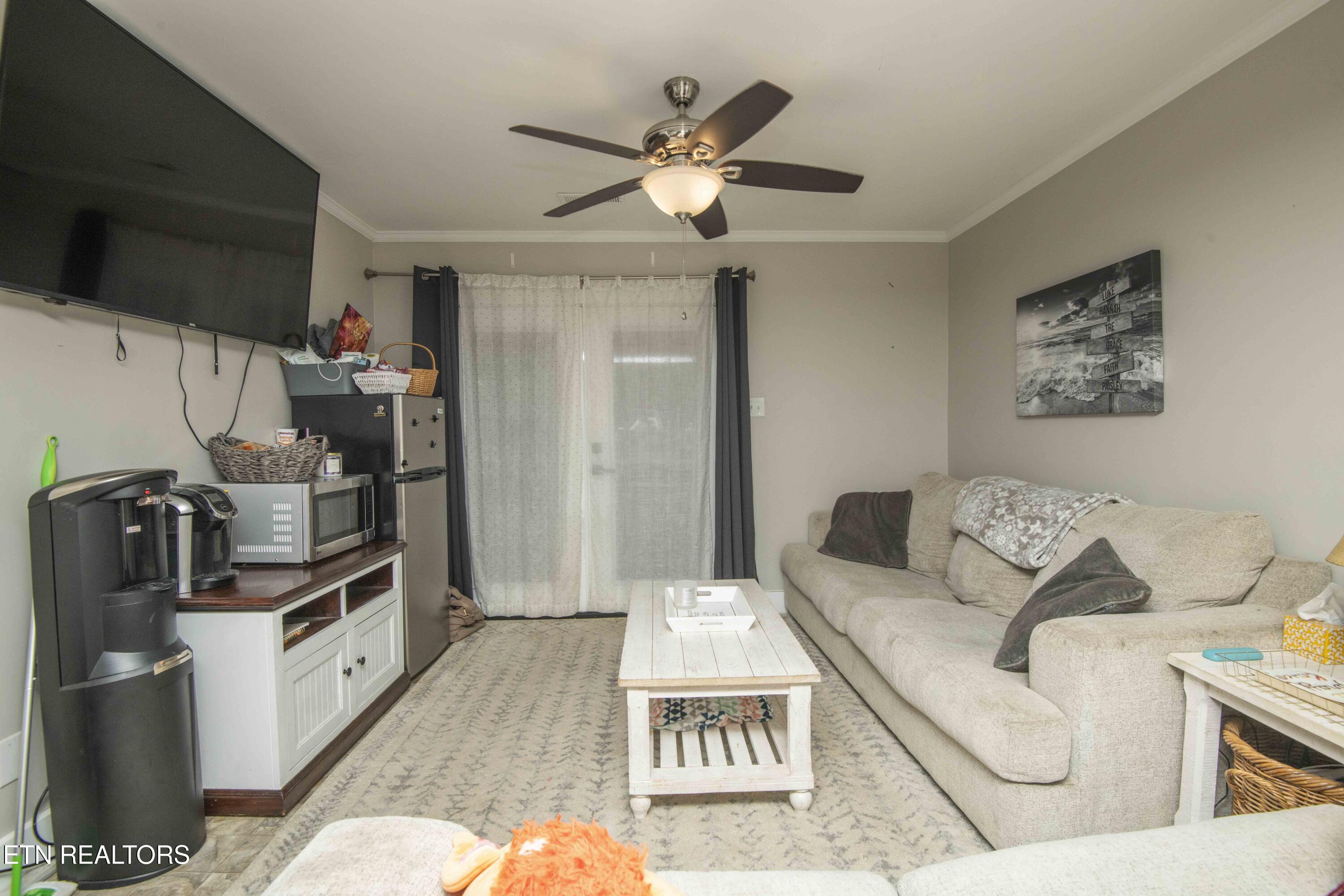 1104 Remington Rd