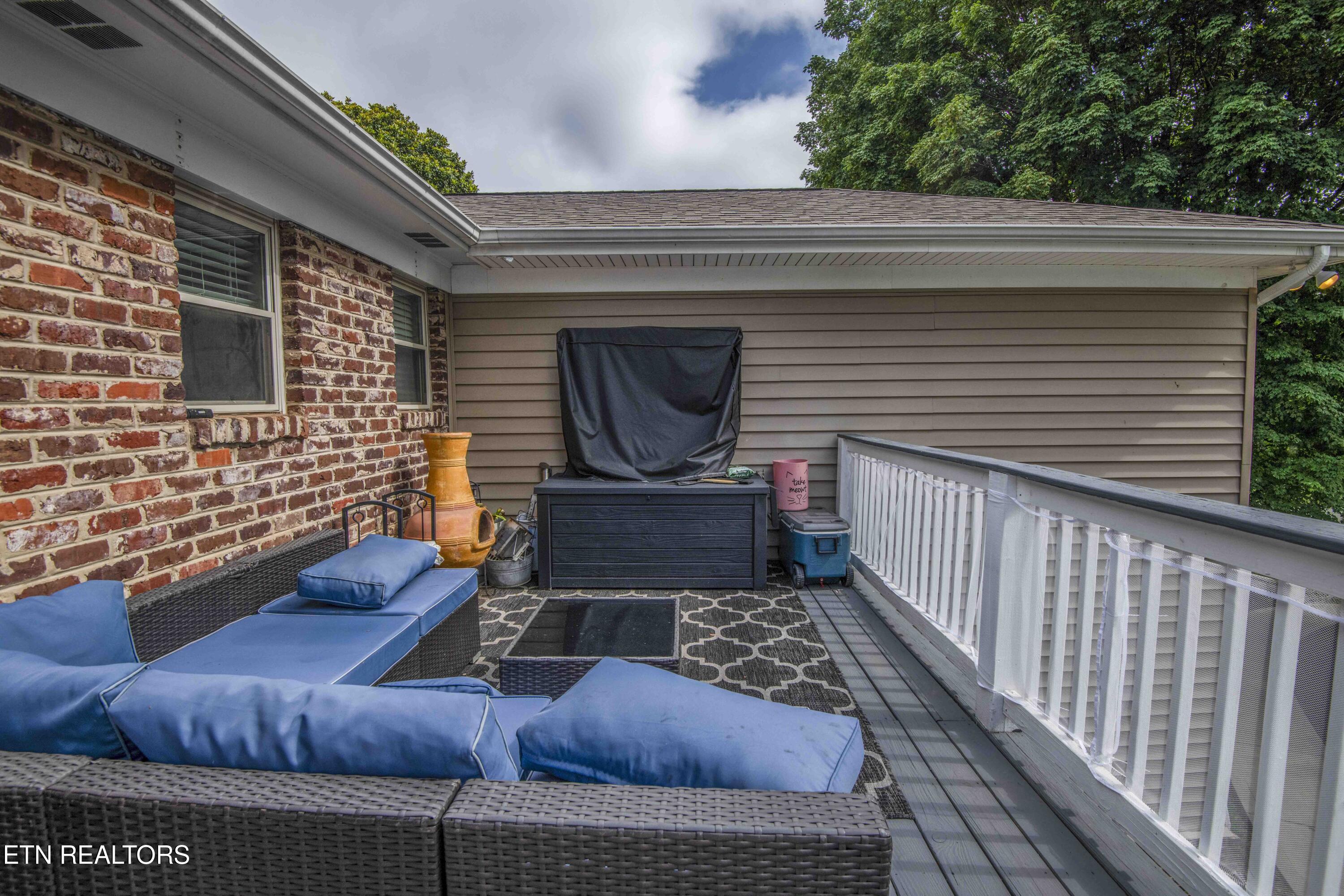 1104 Remington Rd